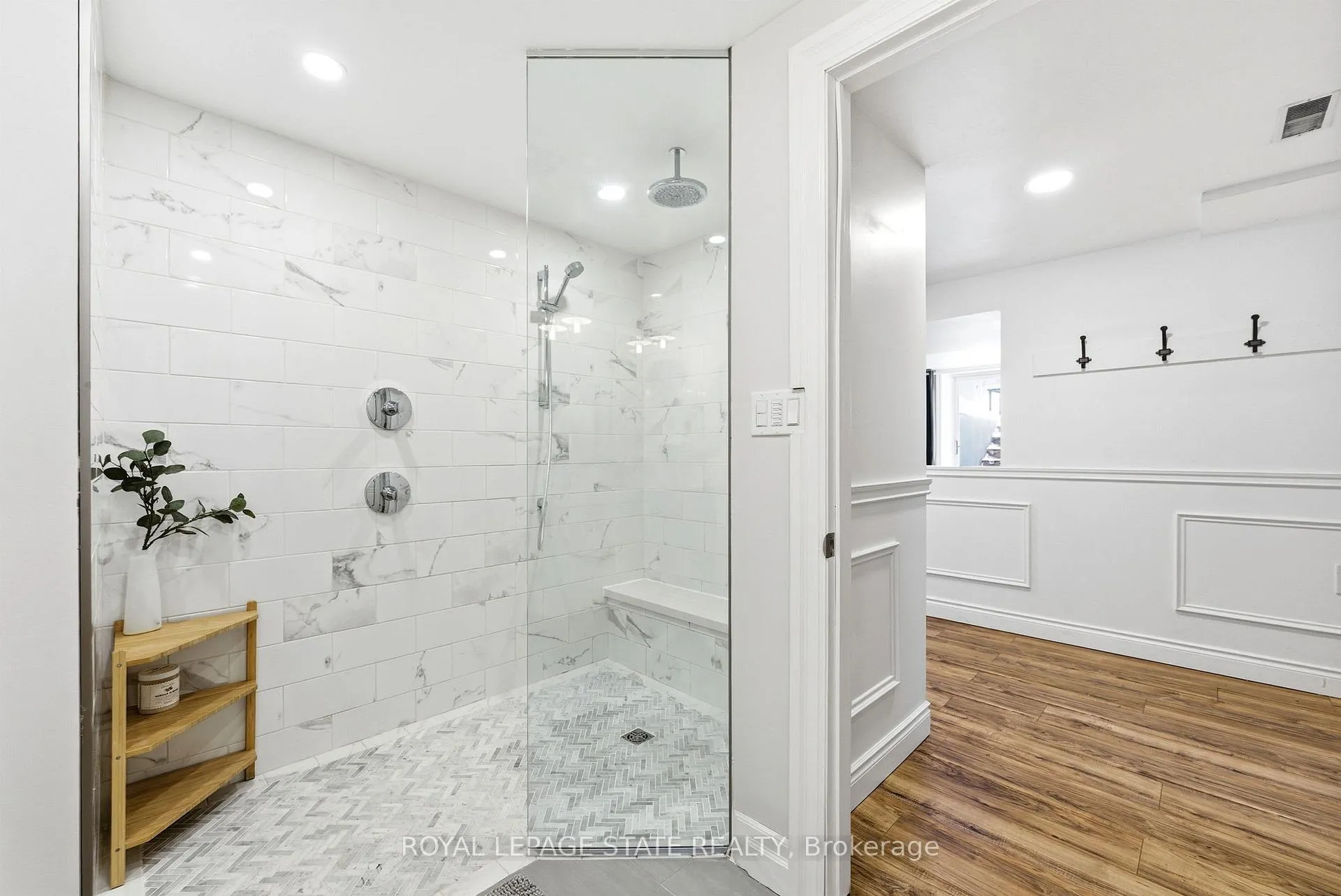 Photo 38 of 2128 Falmouth Terrace, Burlington, Brant Hills — HOMEH