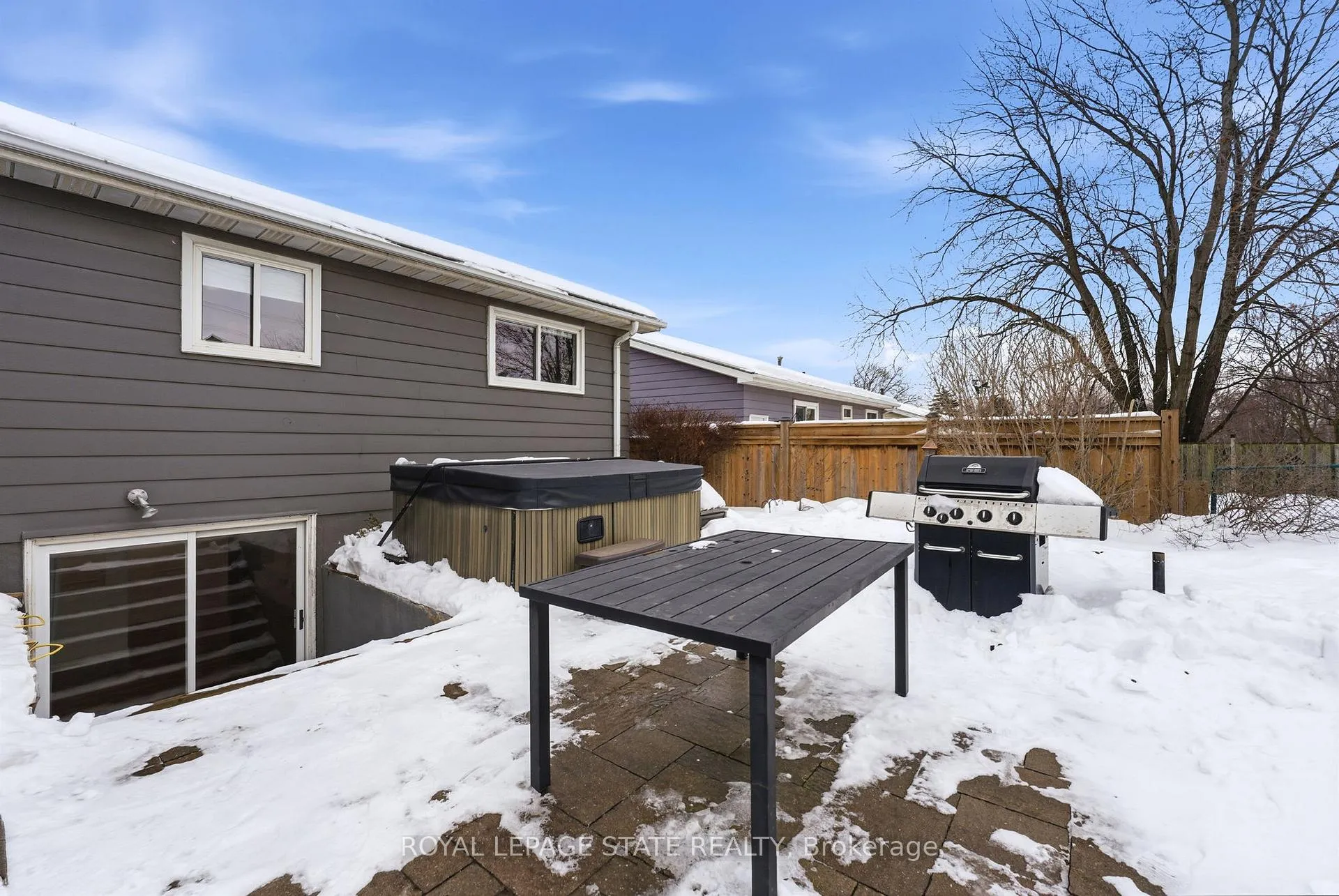 Photo 44 of 2128 Falmouth Terrace, Burlington, Brant Hills — HOMEH