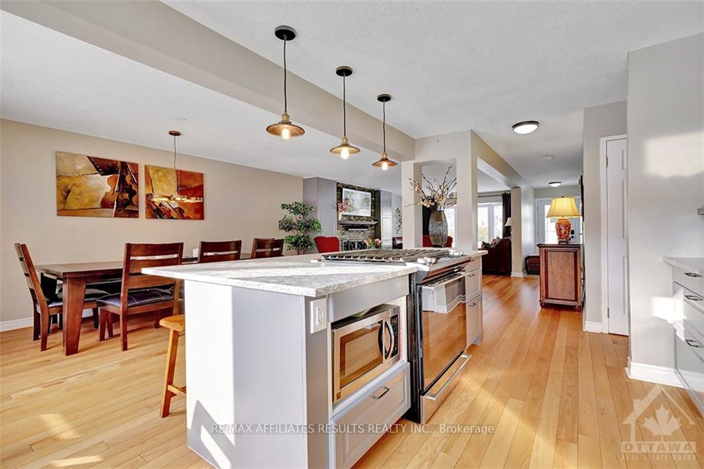 Photo 3 of 3426 Uplands Drive, Ottawa, Hunt Club — HOMEH