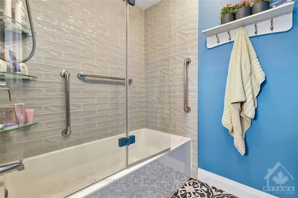 Photo 9 of 3426 Uplands Drive, Ottawa, Hunt Club — HOMEH