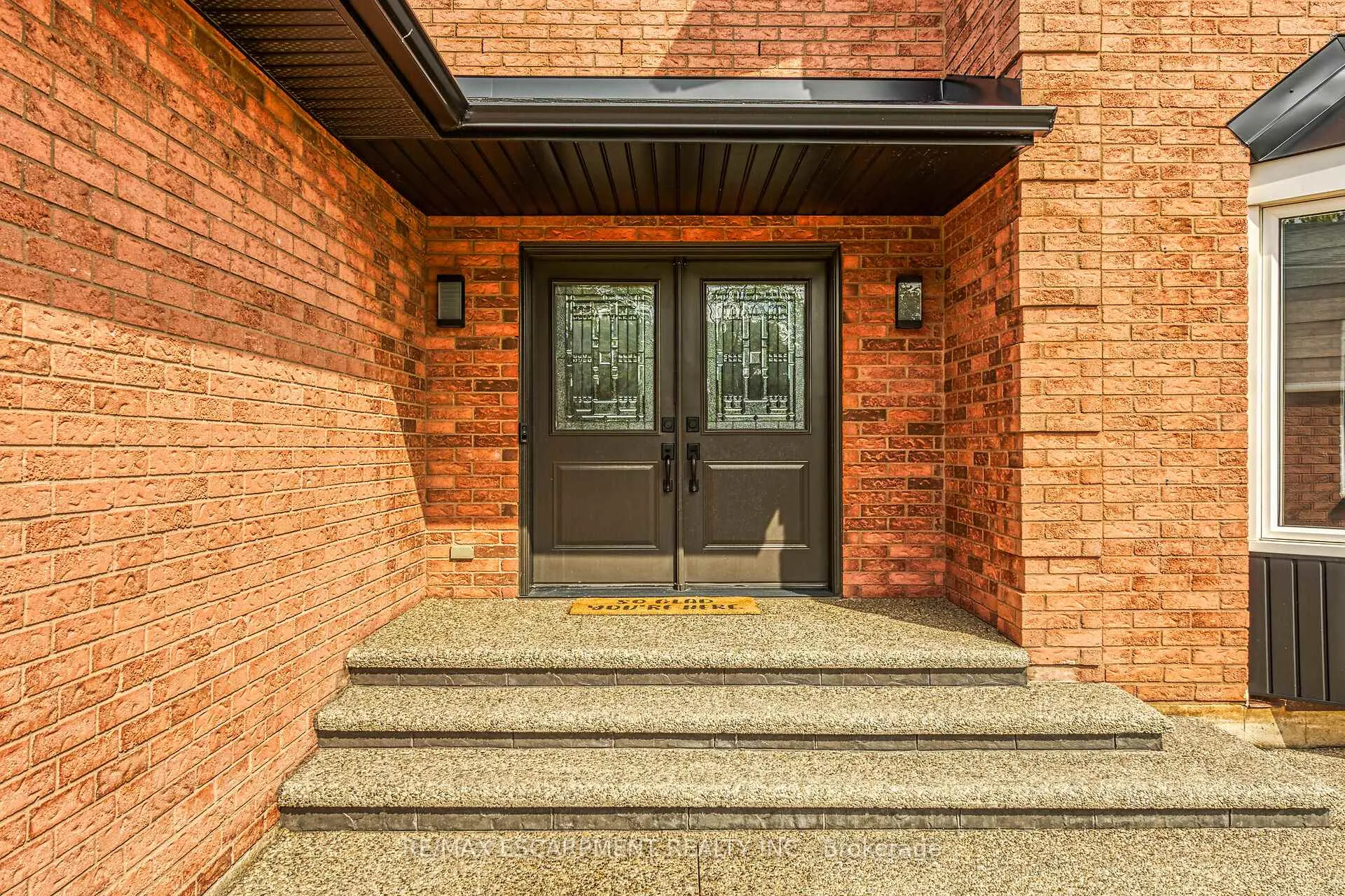 Photo 2 of 125 Valera Drive, Hamilton, Stoney Creek — HOMEH