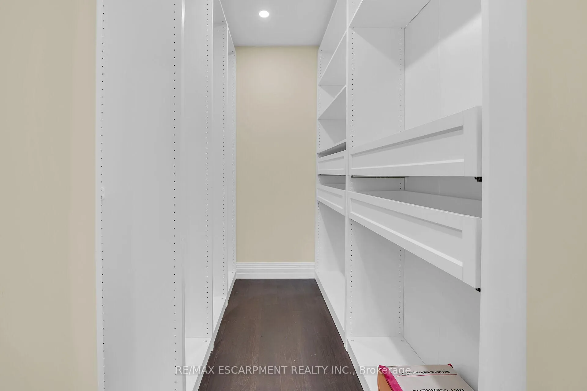 Photo 29 of 125 Valera Drive, Hamilton, Stoney Creek — HOMEH