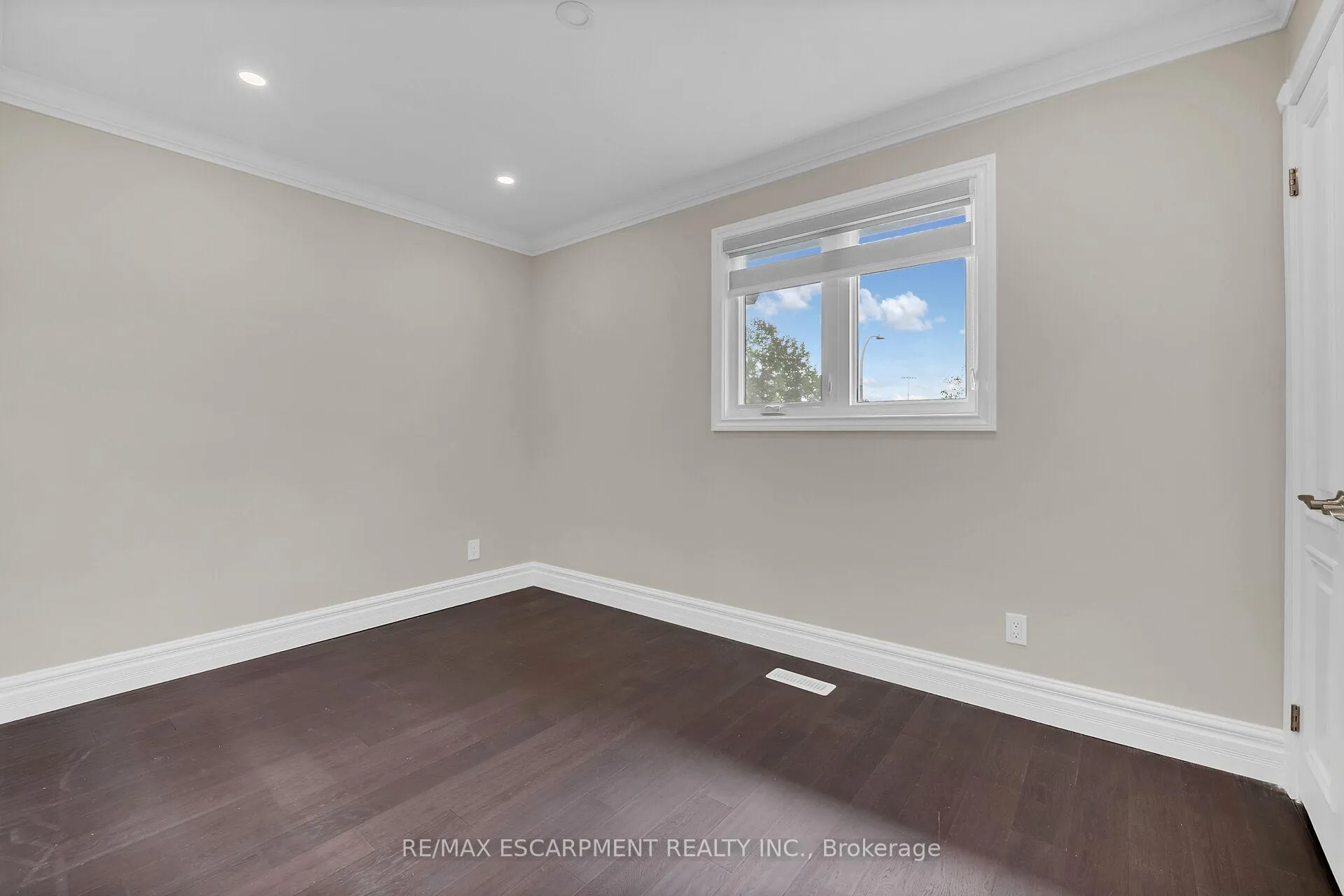 Photo 35 of 125 Valera Drive, Hamilton, Stoney Creek — HOMEH