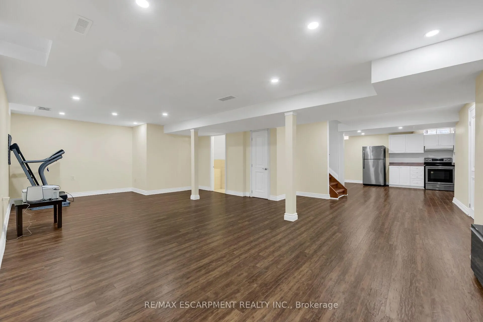 Photo 42 of 125 Valera Drive, Hamilton, Stoney Creek — HOMEH