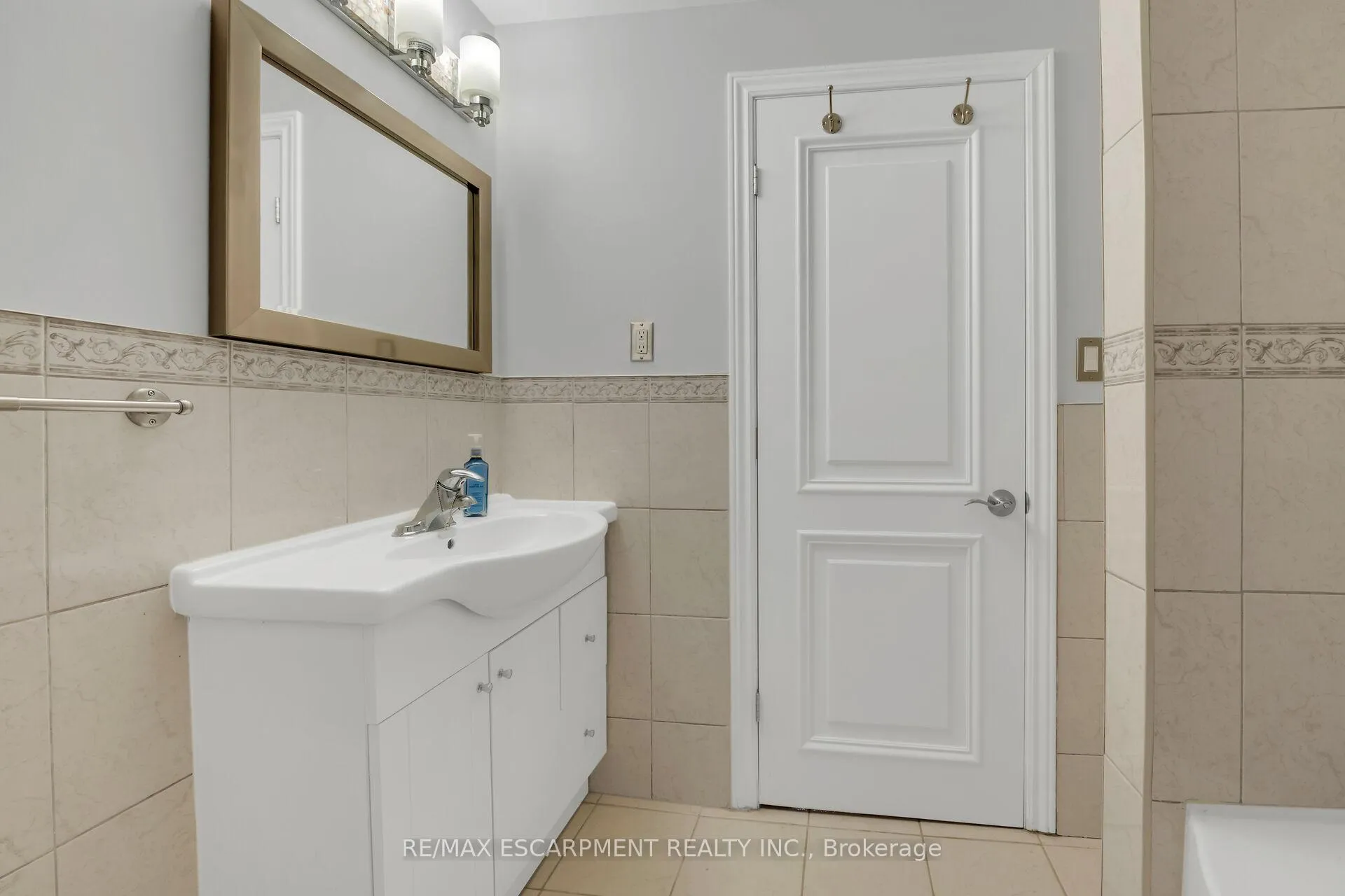 Photo 44 of 125 Valera Drive, Hamilton, Stoney Creek — HOMEH