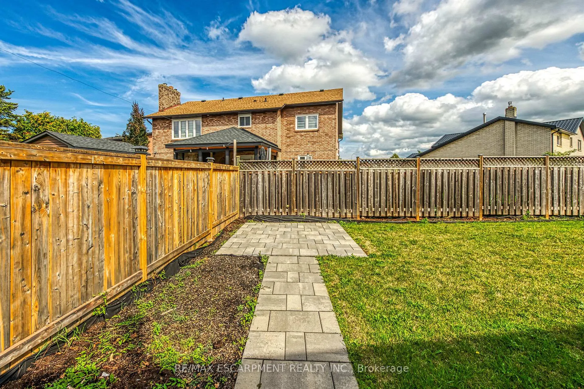 Photo 47 of 125 Valera Drive, Hamilton, Stoney Creek — HOMEH