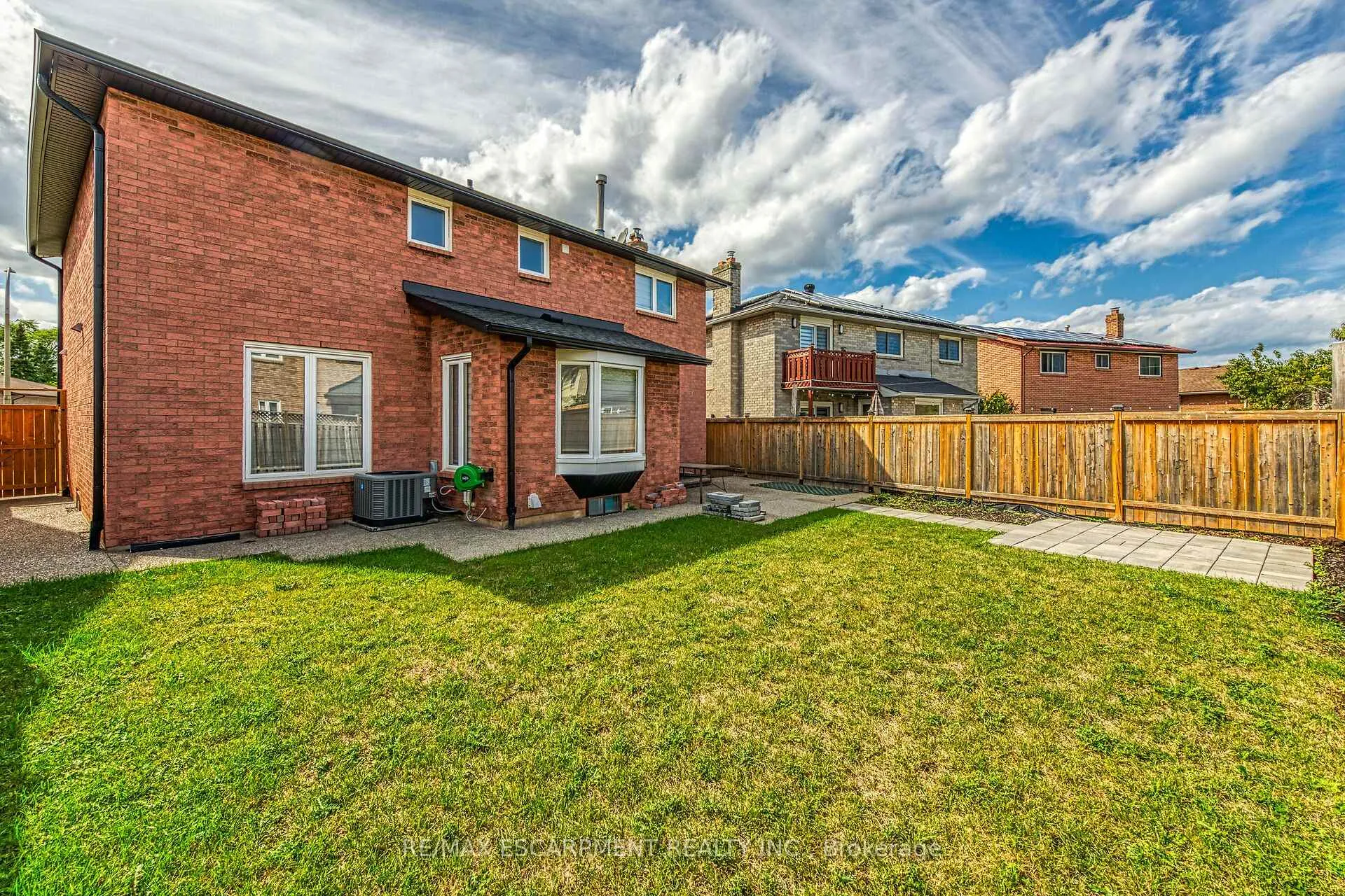 Photo 49 of 125 Valera Drive, Hamilton, Stoney Creek — HOMEH
