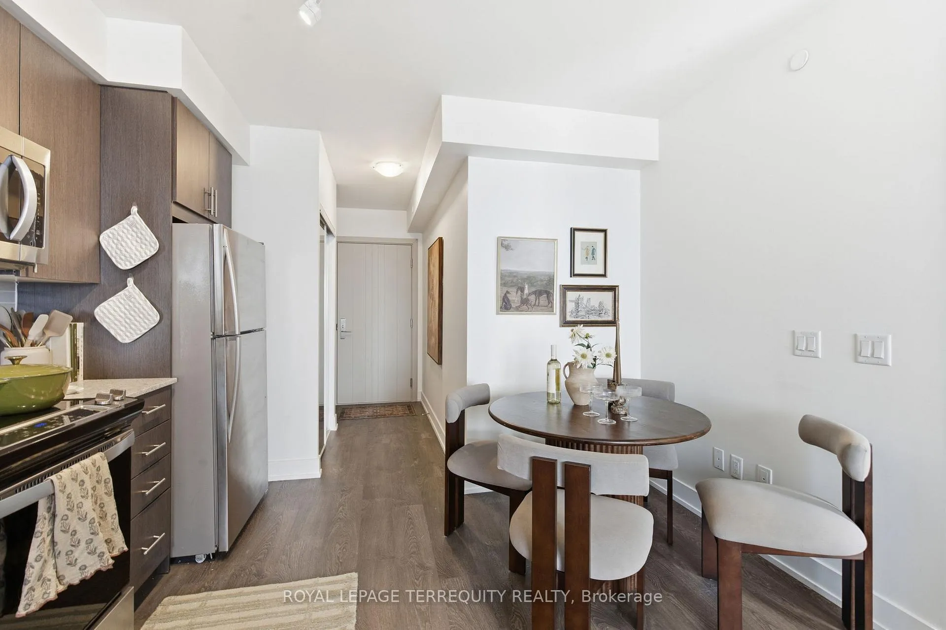 Photo 7 of Unit 2004, 2550 Simcoe Street N, Oshawa, Windfields — HOMEH