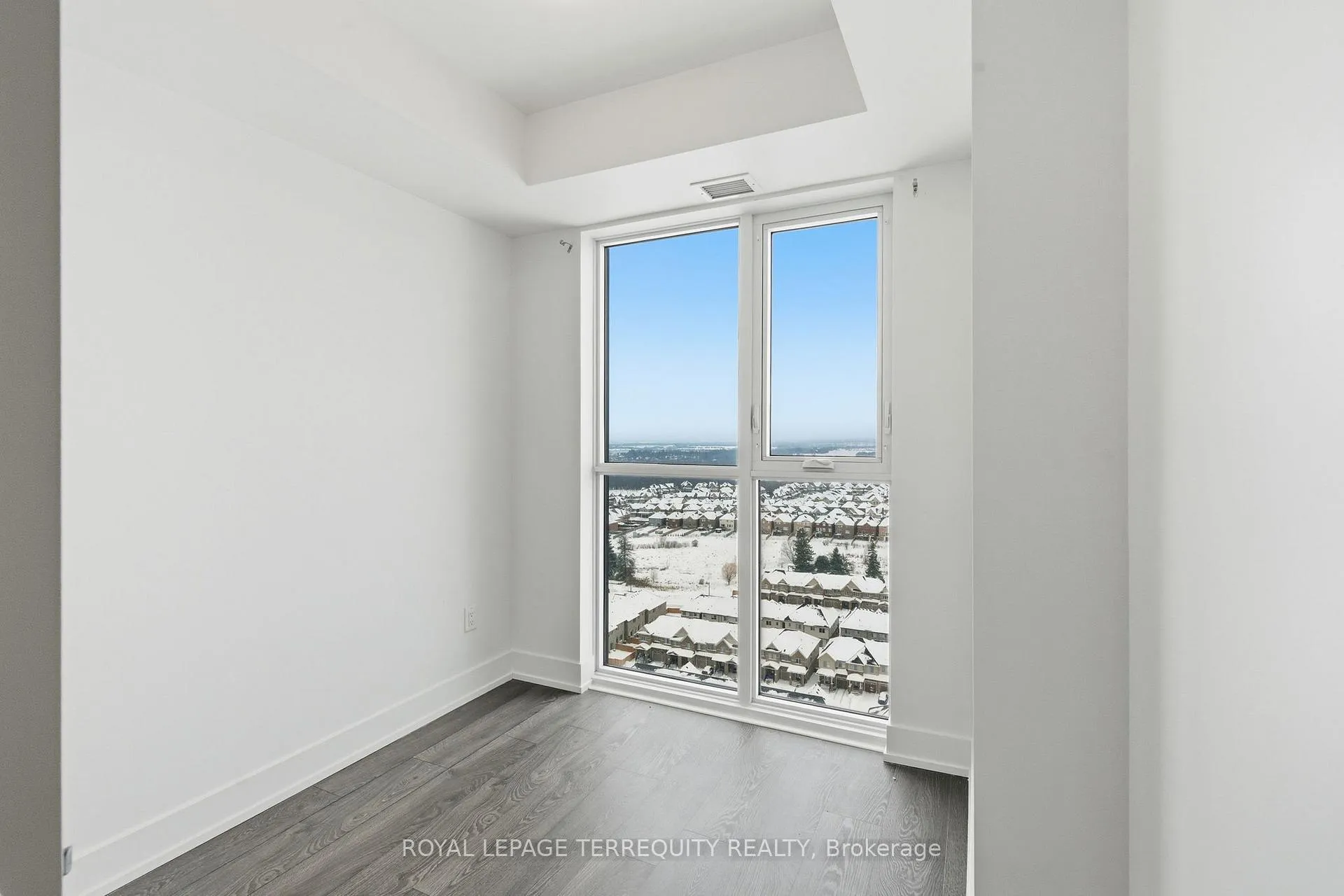 Photo 17 of Unit 2004, 2550 Simcoe Street N, Oshawa, Windfields — HOMEH