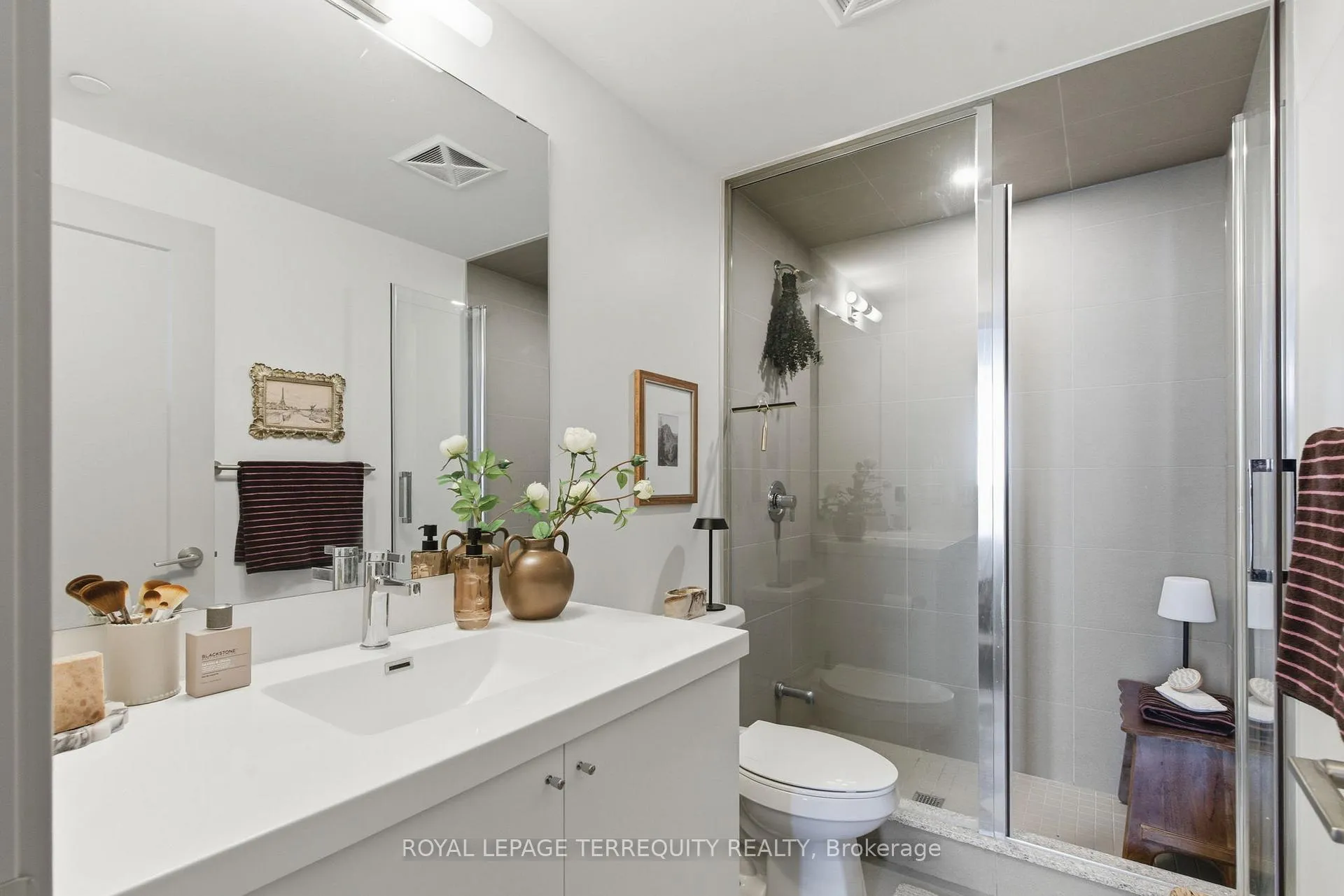 Photo 21 of Unit 2004, 2550 Simcoe Street N, Oshawa, Windfields — HOMEH