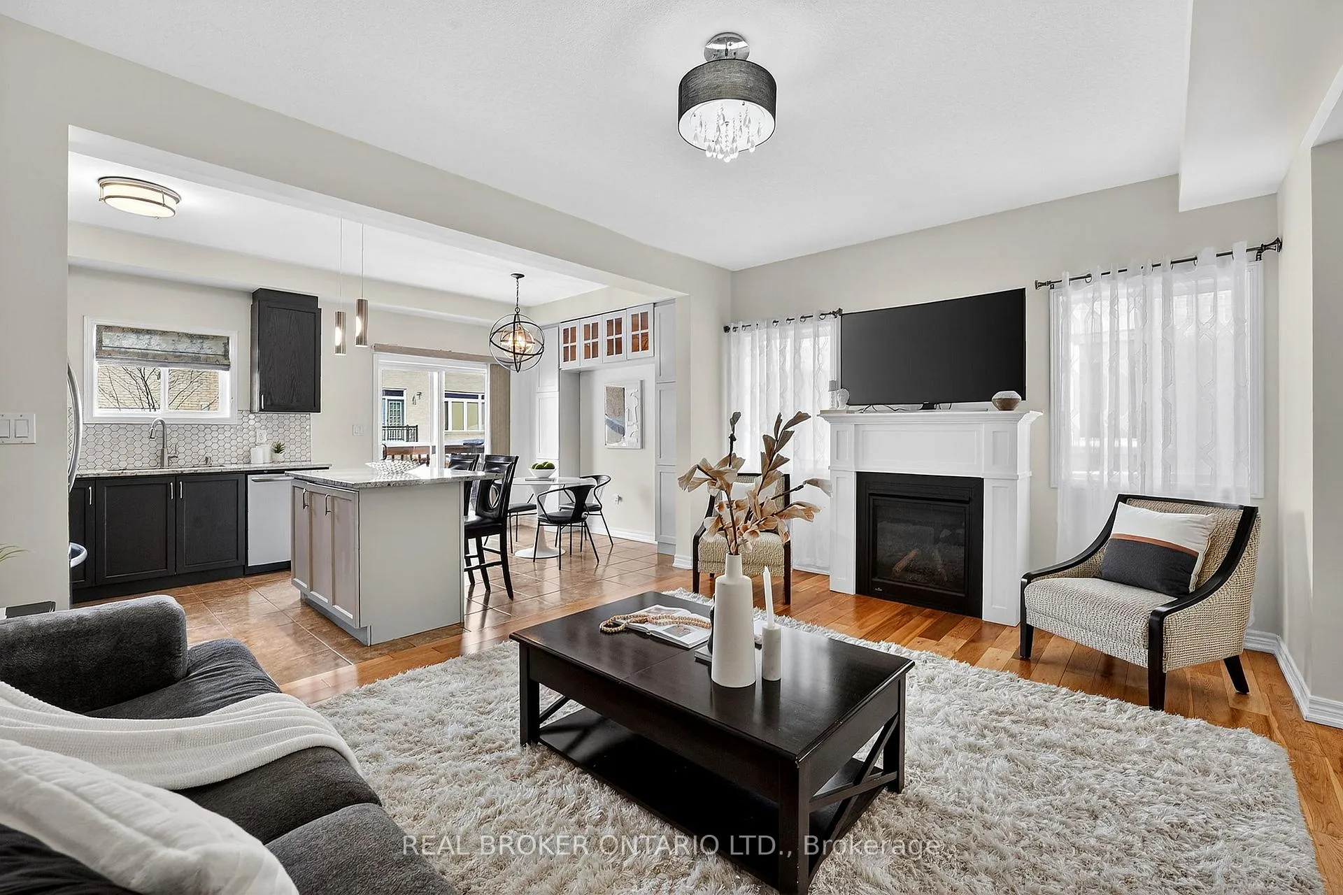 Photo 6 of 174 Lormont Boulevard, Hamilton, Stoney Creek Mountain — HOMEH