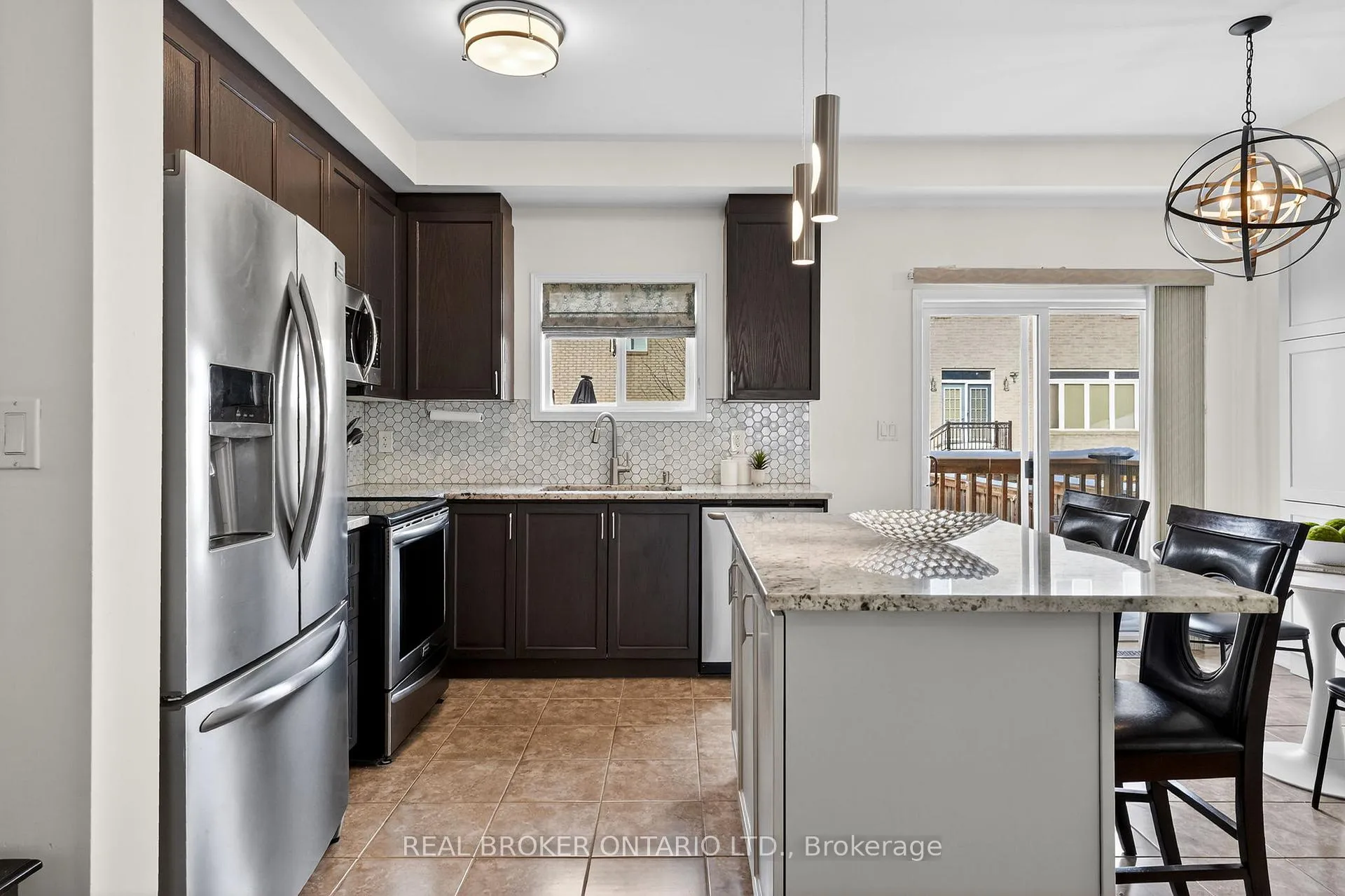 Photo 9 of 174 Lormont Boulevard, Hamilton, Stoney Creek Mountain — HOMEH
