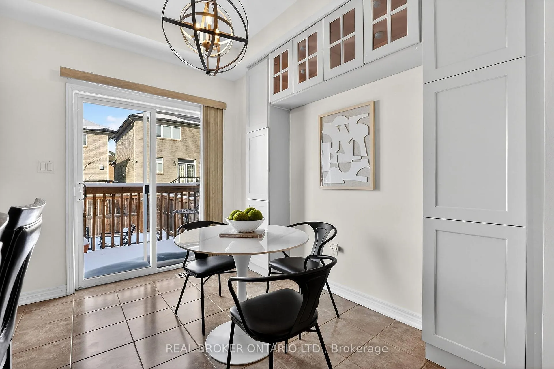 Photo 11 of 174 Lormont Boulevard, Hamilton, Stoney Creek Mountain — HOMEH