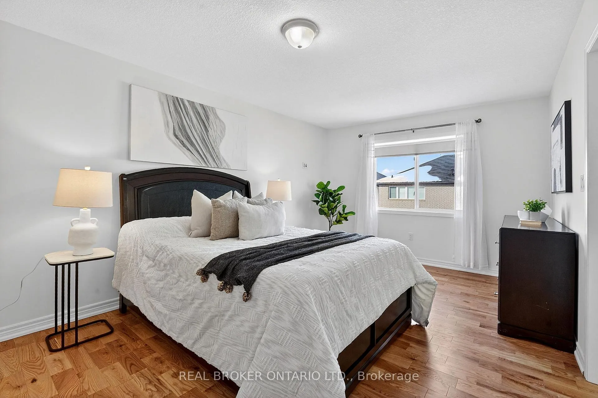 Photo 15 of 174 Lormont Boulevard, Hamilton, Stoney Creek Mountain — HOMEH