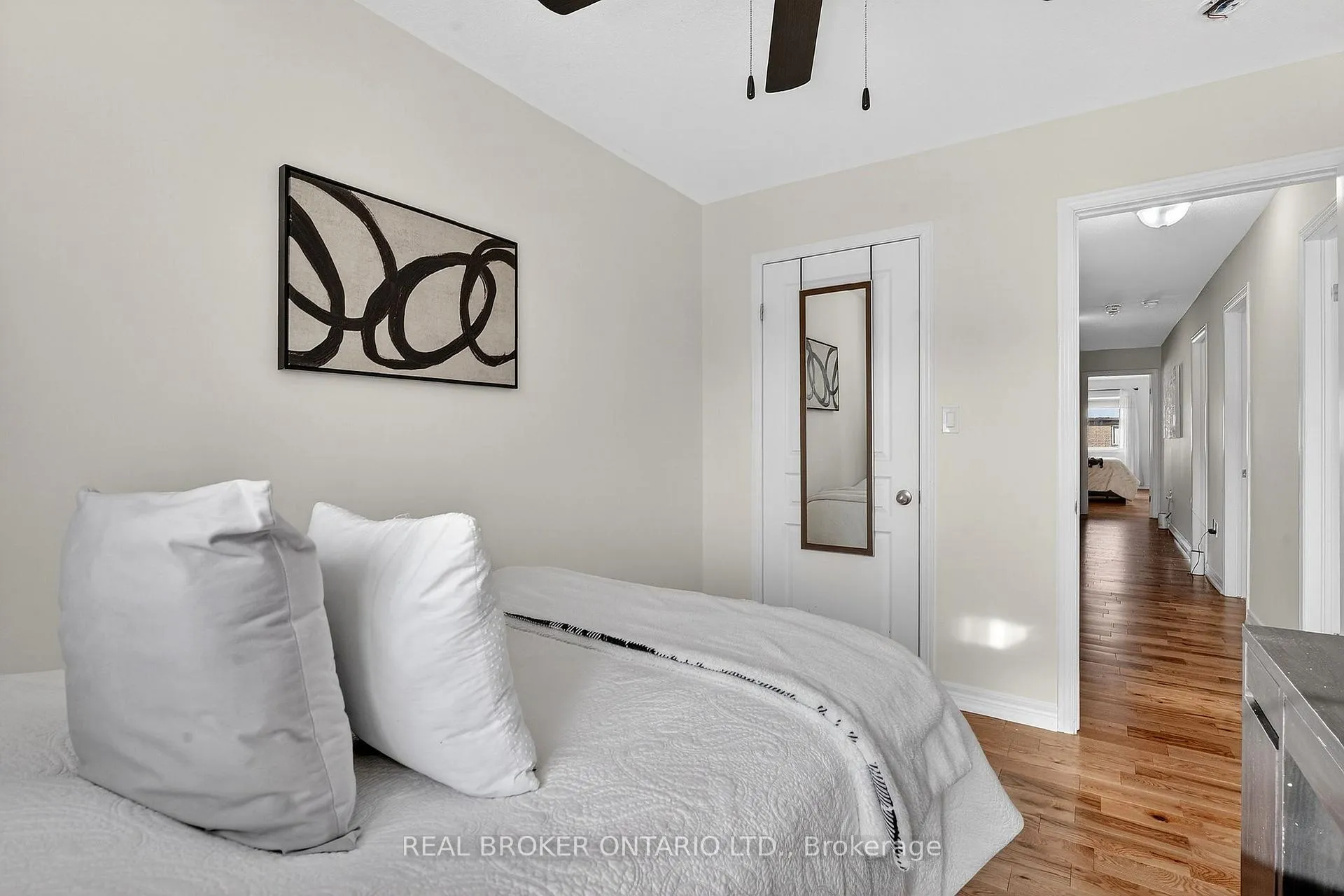 Photo 18 of 174 Lormont Boulevard, Hamilton, Stoney Creek Mountain — HOMEH