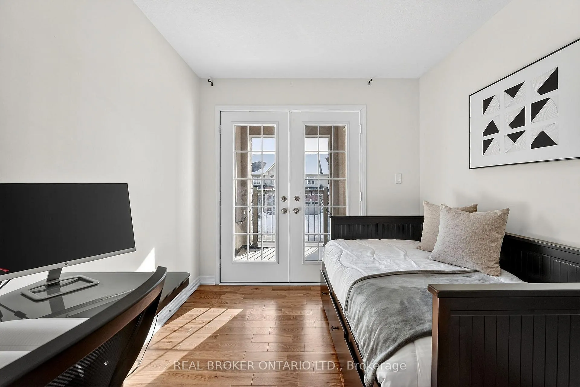 Photo 20 of 174 Lormont Boulevard, Hamilton, Stoney Creek Mountain — HOMEH