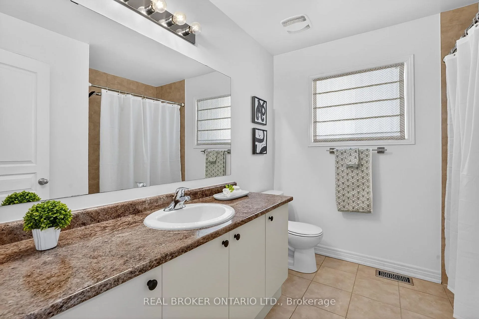 Photo 22 of 174 Lormont Boulevard, Hamilton, Stoney Creek Mountain — HOMEH