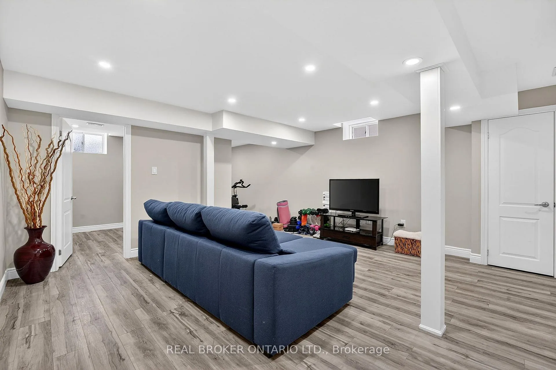 Photo 24 of 174 Lormont Boulevard, Hamilton, Stoney Creek Mountain — HOMEH