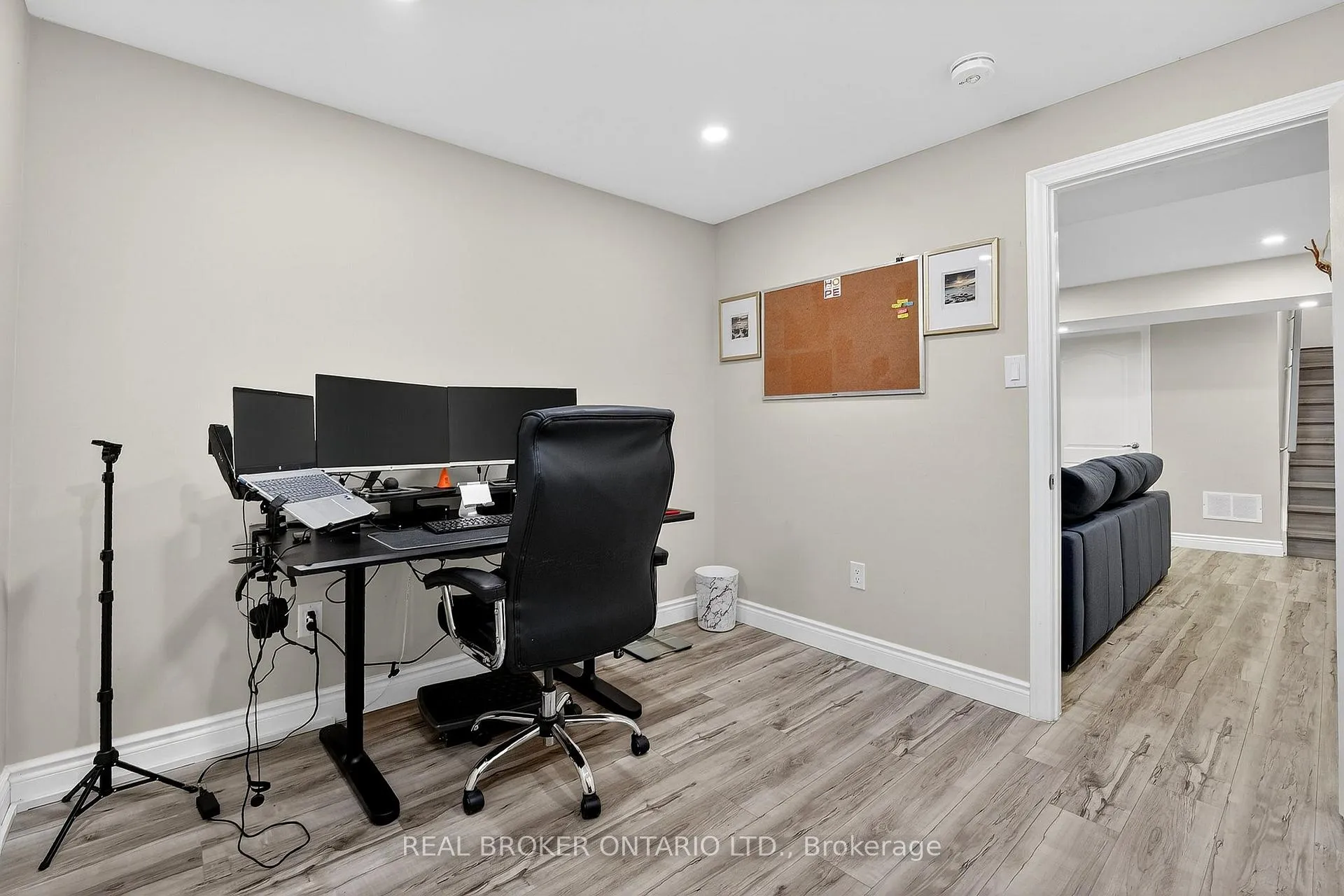 Photo 26 of 174 Lormont Boulevard, Hamilton, Stoney Creek Mountain — HOMEH