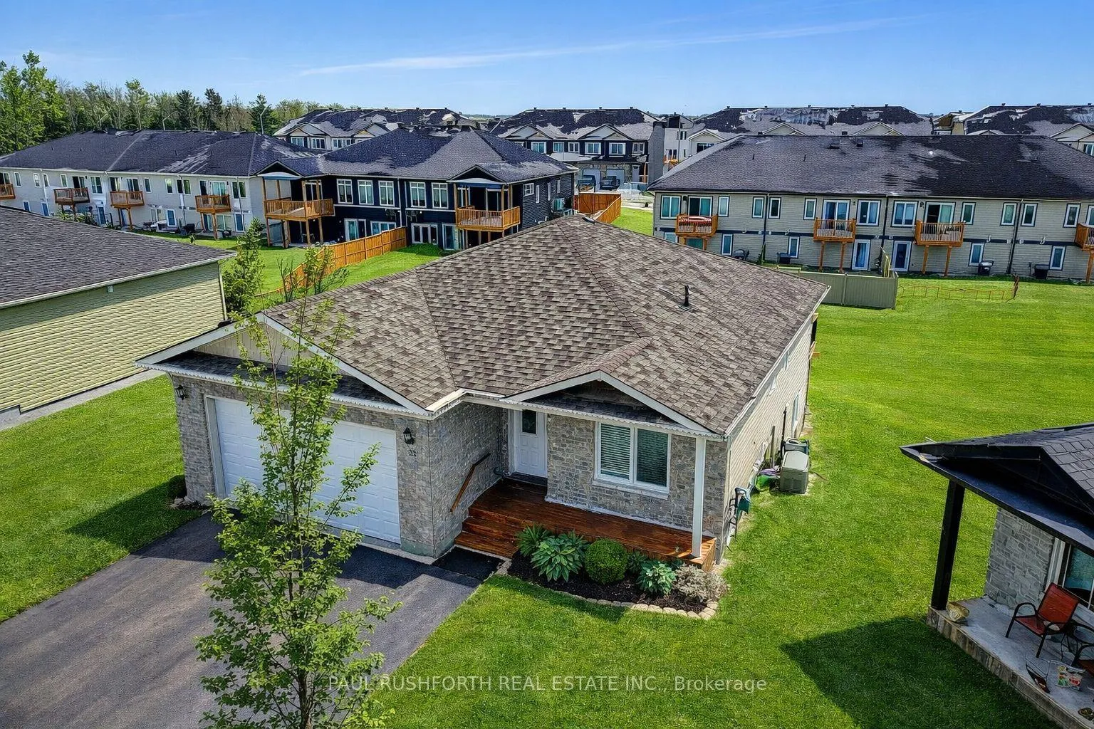 Photo 3 of 22 Code Crescent, Smiths Falls — HOMEH