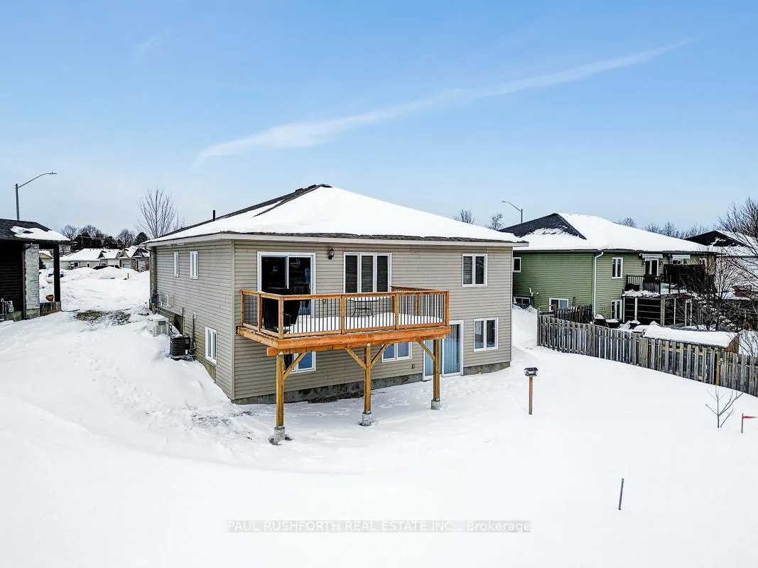 Photo 26 of 22 Code Crescent, Smiths Falls — HOMEH