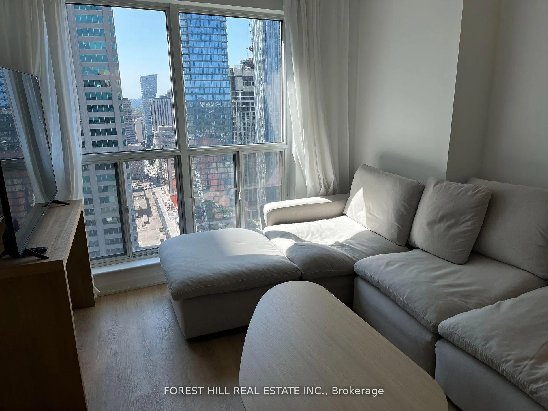 Photo 8 of Unit 3515, 8 Park Road, Toronto, Rosedale-Moore Park — HOMEH