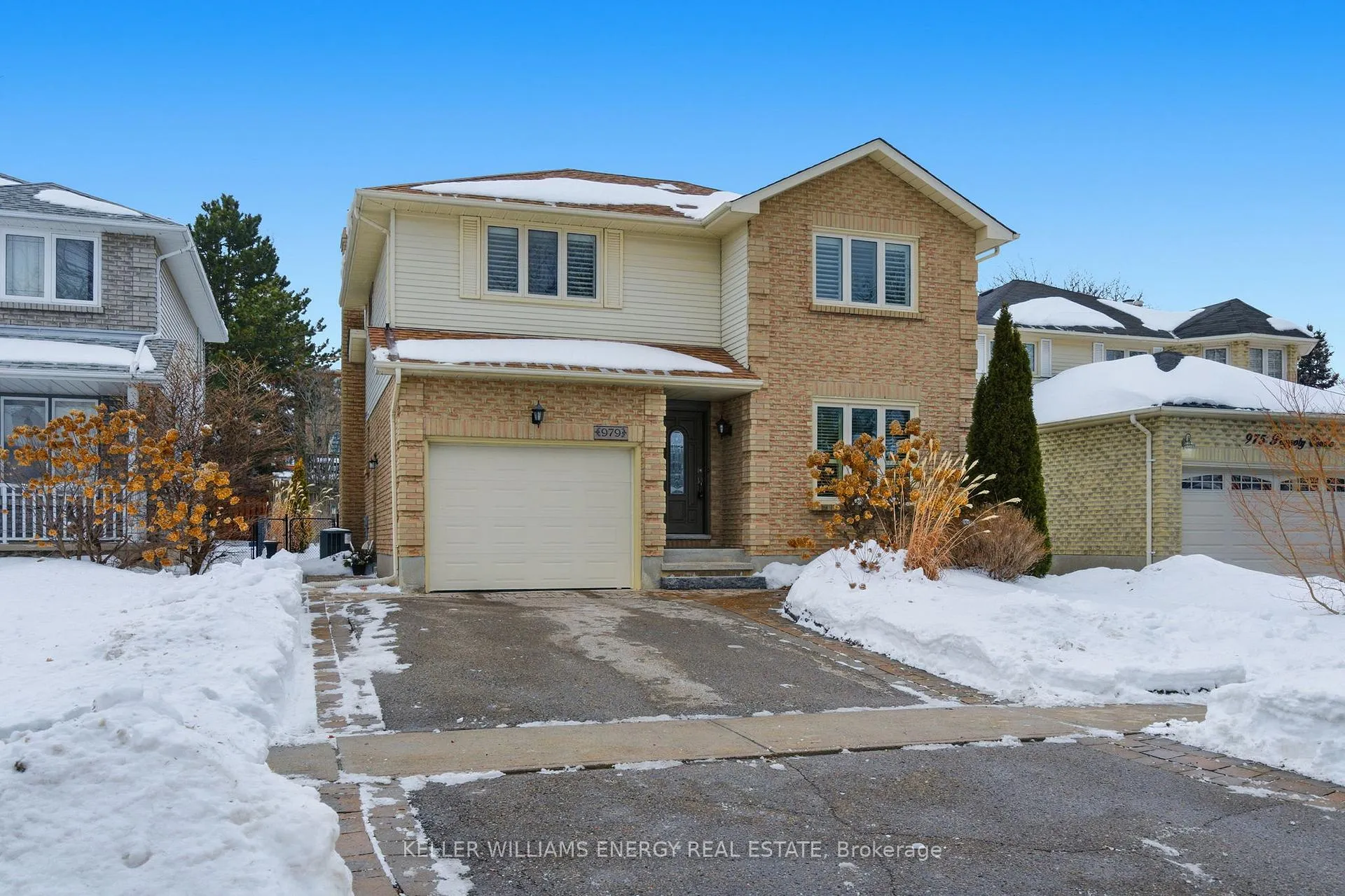 Photo 1 of 979 Peggoty Circle, Oshawa, Eastdale — HOMEH
