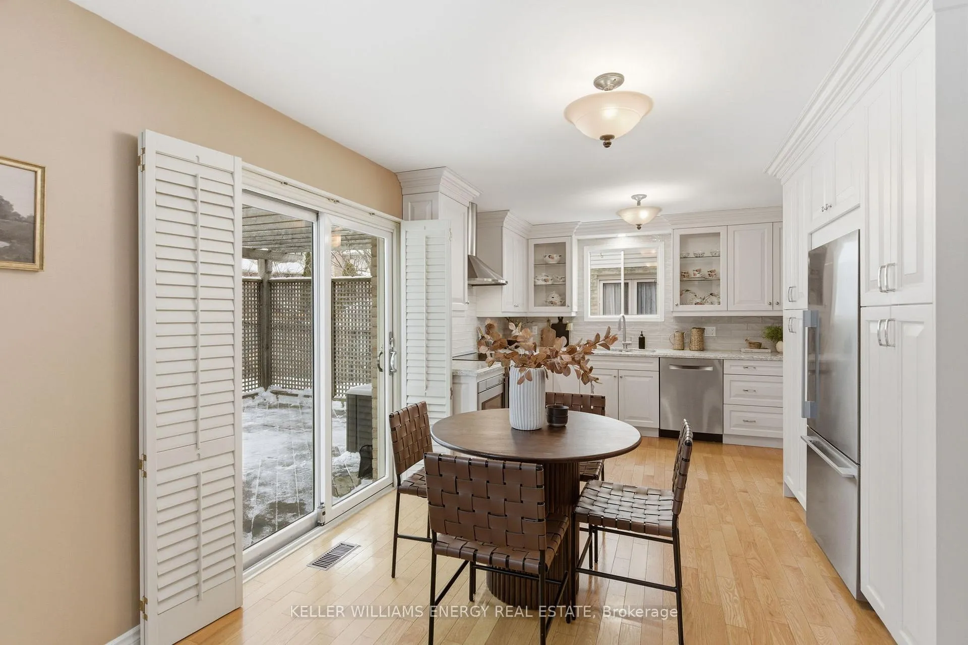 Photo 17 of 979 Peggoty Circle, Oshawa, Eastdale — HOMEH