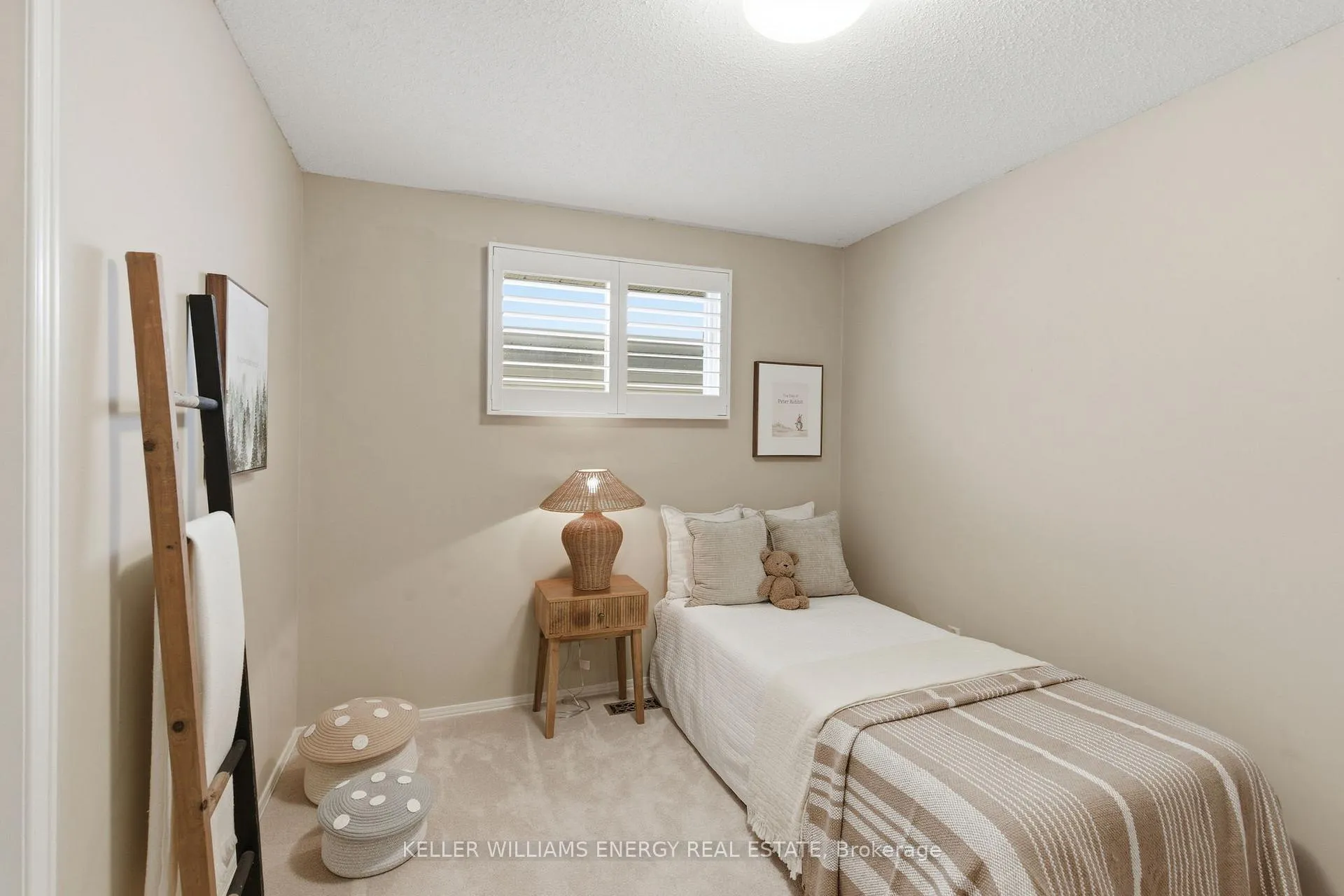 Photo 29 of 979 Peggoty Circle, Oshawa, Eastdale — HOMEH
