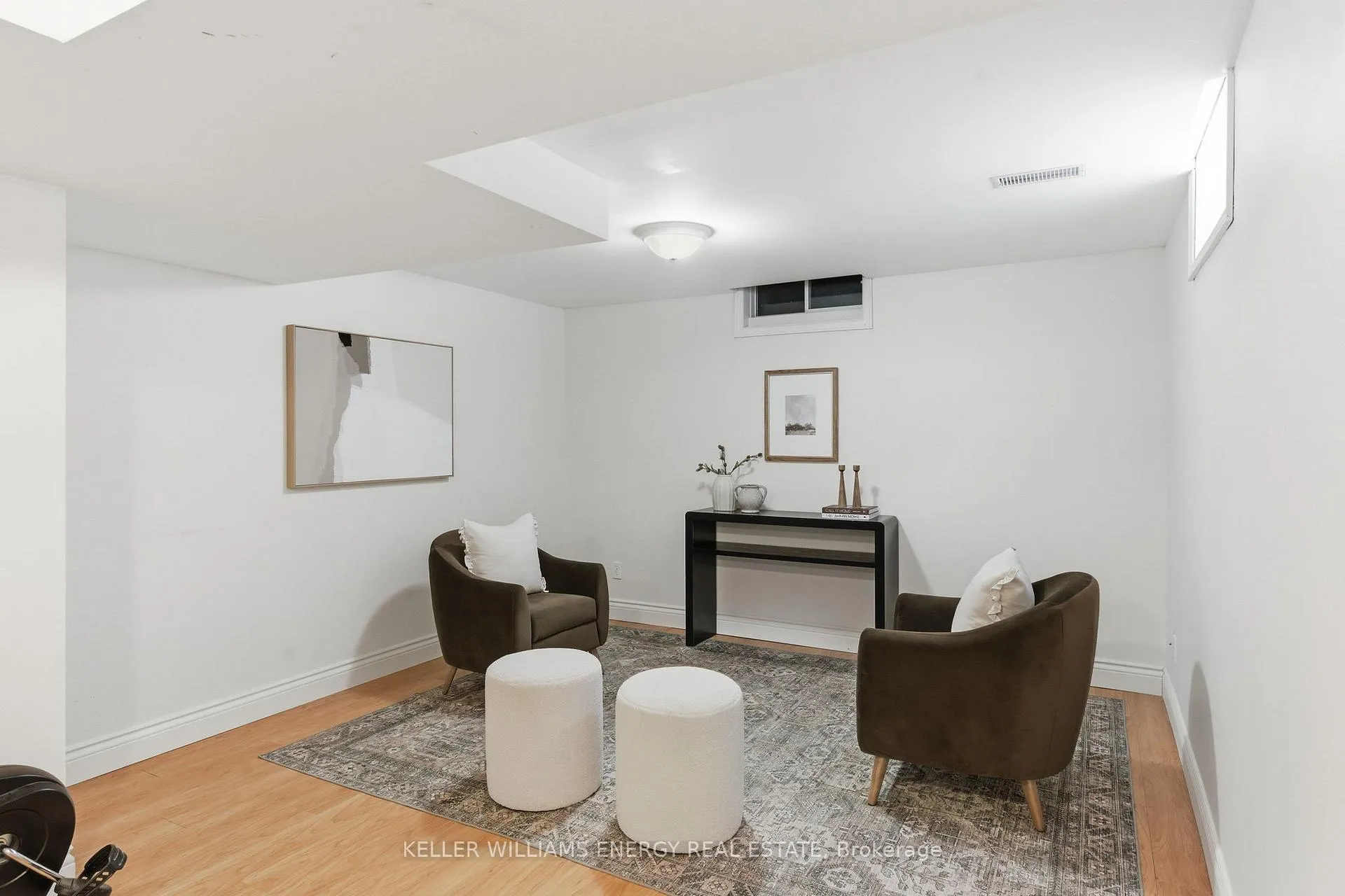 Photo 37 of 979 Peggoty Circle, Oshawa, Eastdale — HOMEH