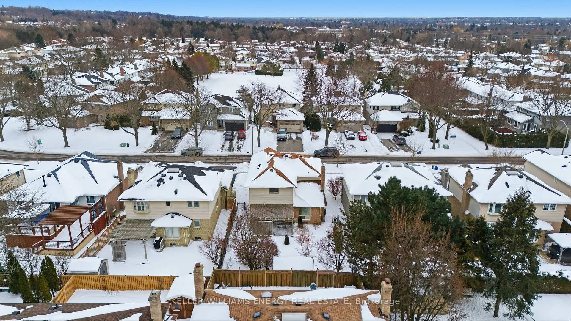 Photo 40 of 979 Peggoty Circle, Oshawa, Eastdale — HOMEH