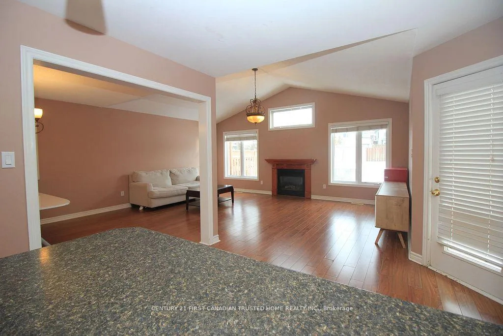 Photo 9 of 1681 Benjamin Drive, London, East D — HOMEH