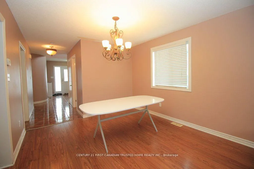 Photo 10 of 1681 Benjamin Drive, London, East D — HOMEH