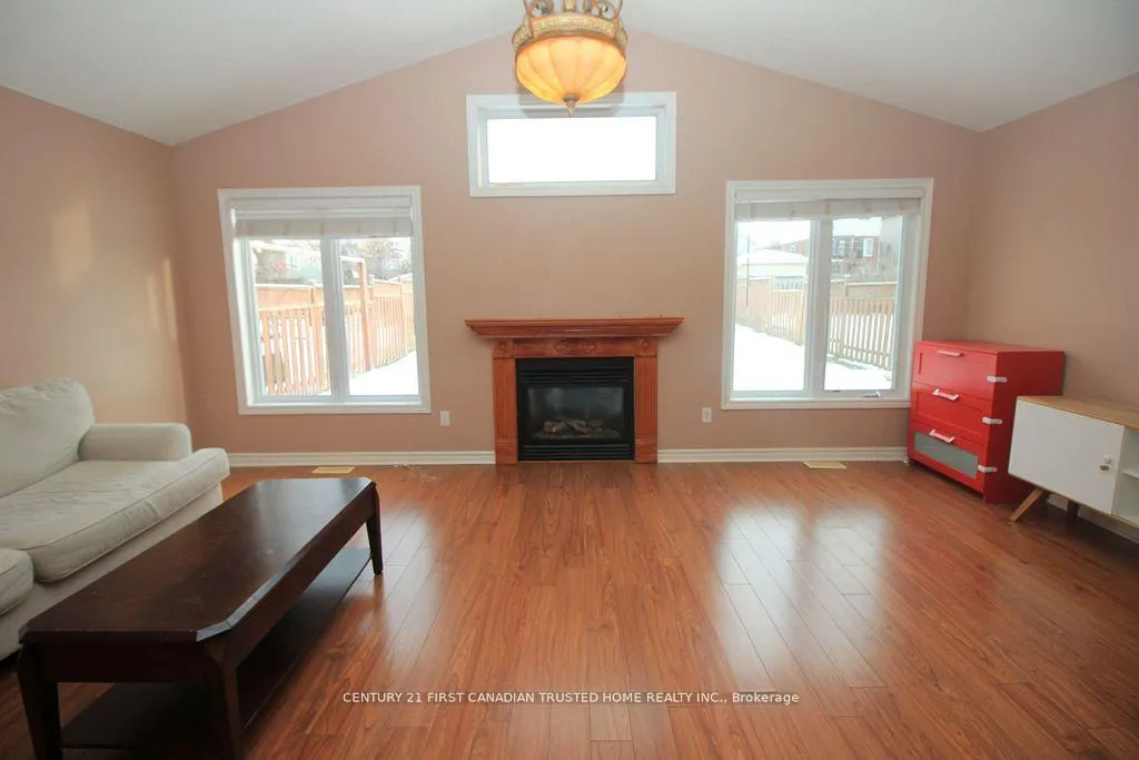 Photo 12 of 1681 Benjamin Drive, London, East D — HOMEH