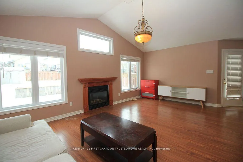 Photo 13 of 1681 Benjamin Drive, London, East D — HOMEH