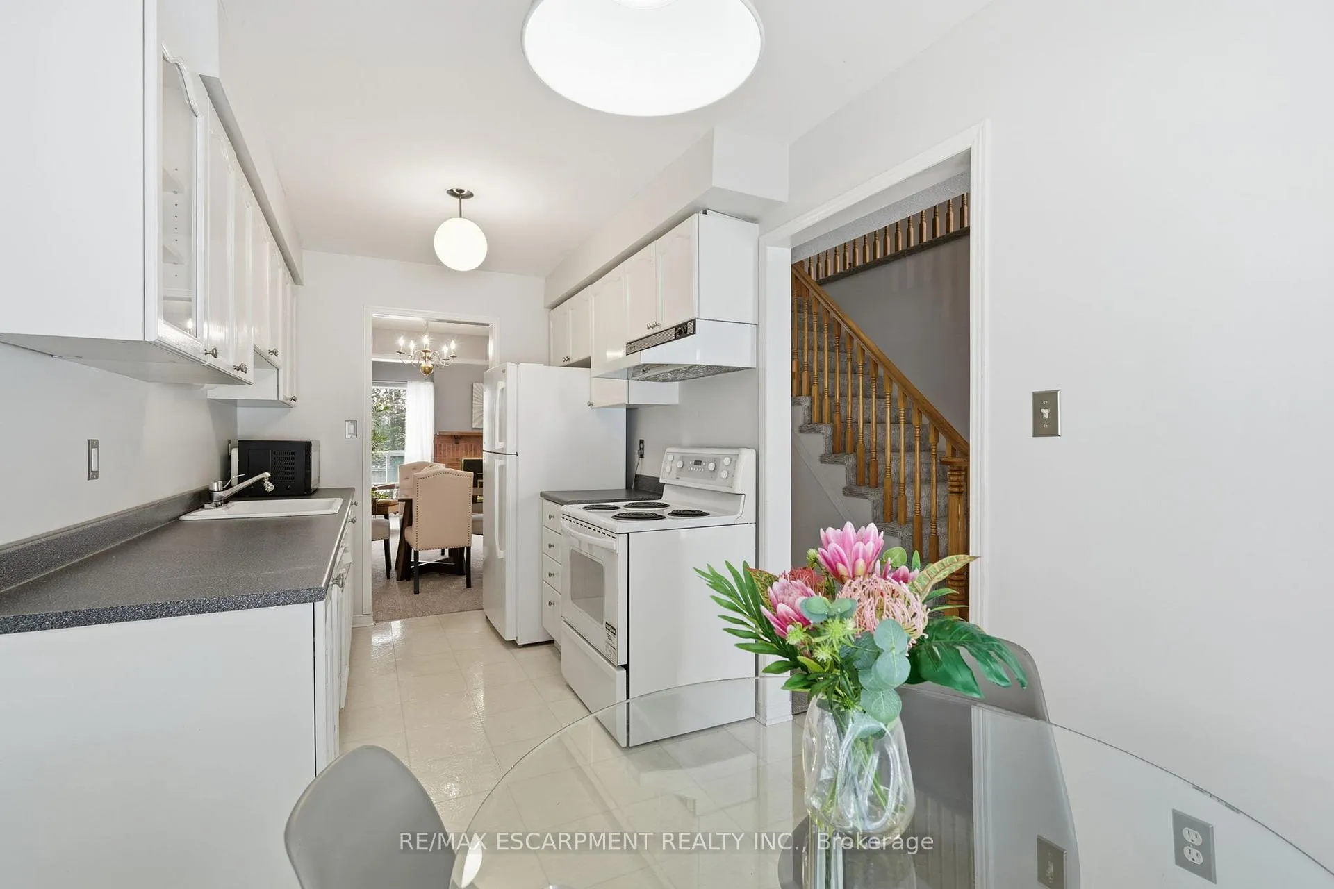 Photo 4 of 2047 Chrisdon Road, Burlington, Headon — HOMEH