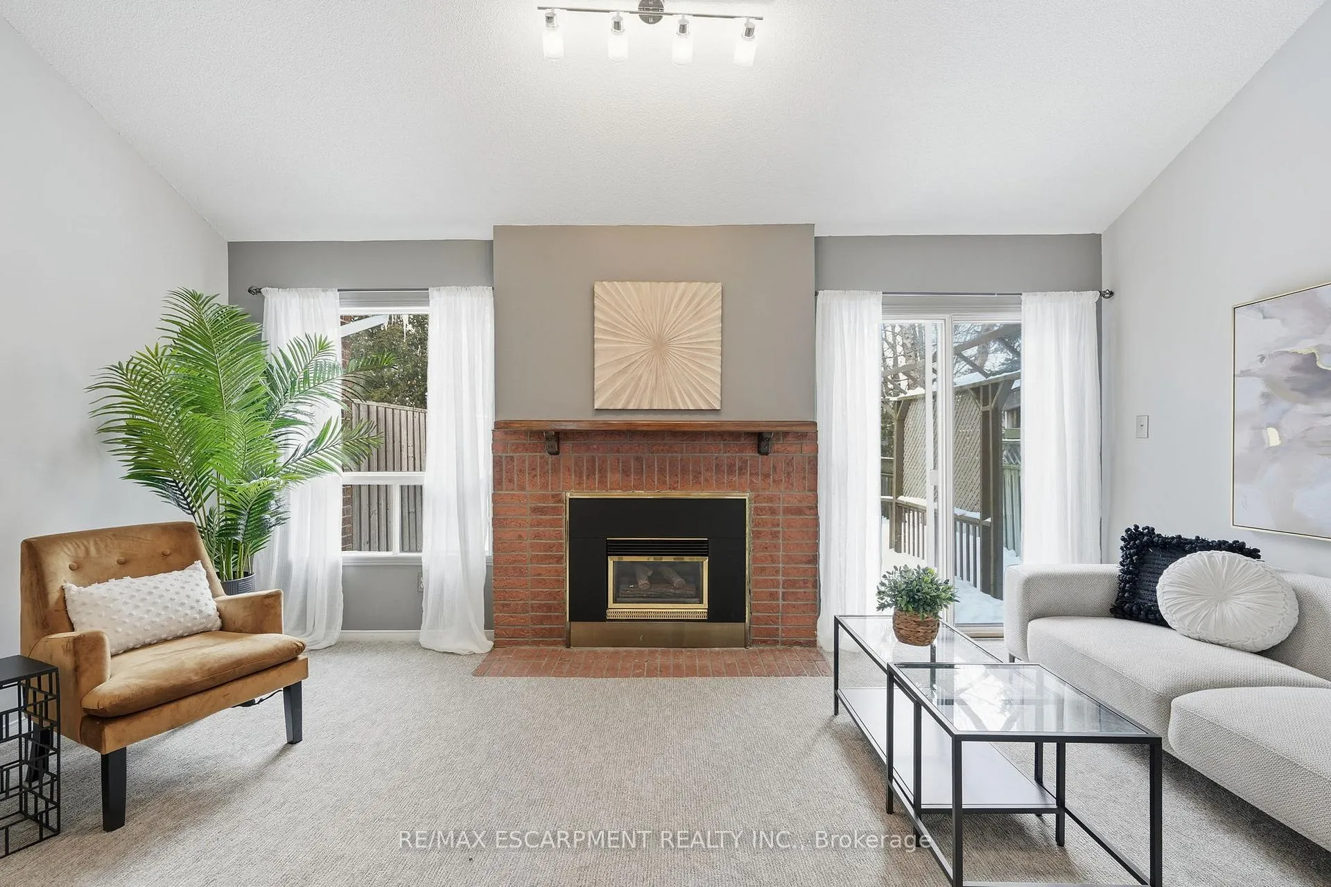 Photo 8 of 2047 Chrisdon Road, Burlington, Headon — HOMEH