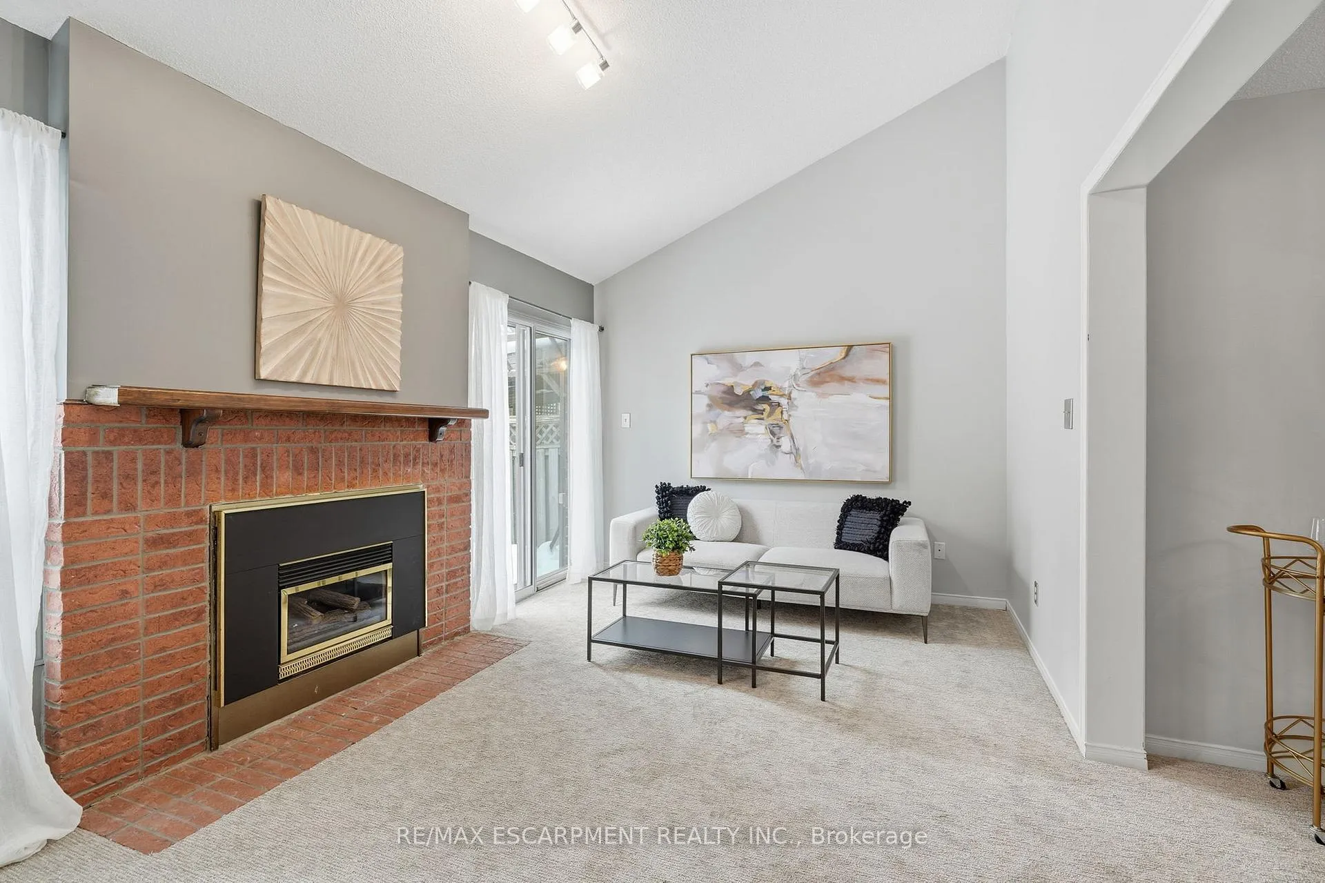 Photo 9 of 2047 Chrisdon Road, Burlington, Headon — HOMEH