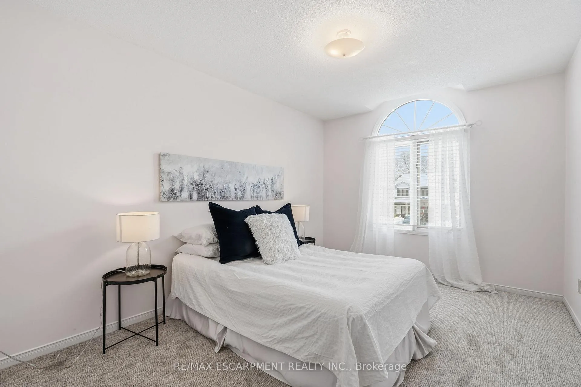 Photo 17 of 2047 Chrisdon Road, Burlington, Headon — HOMEH