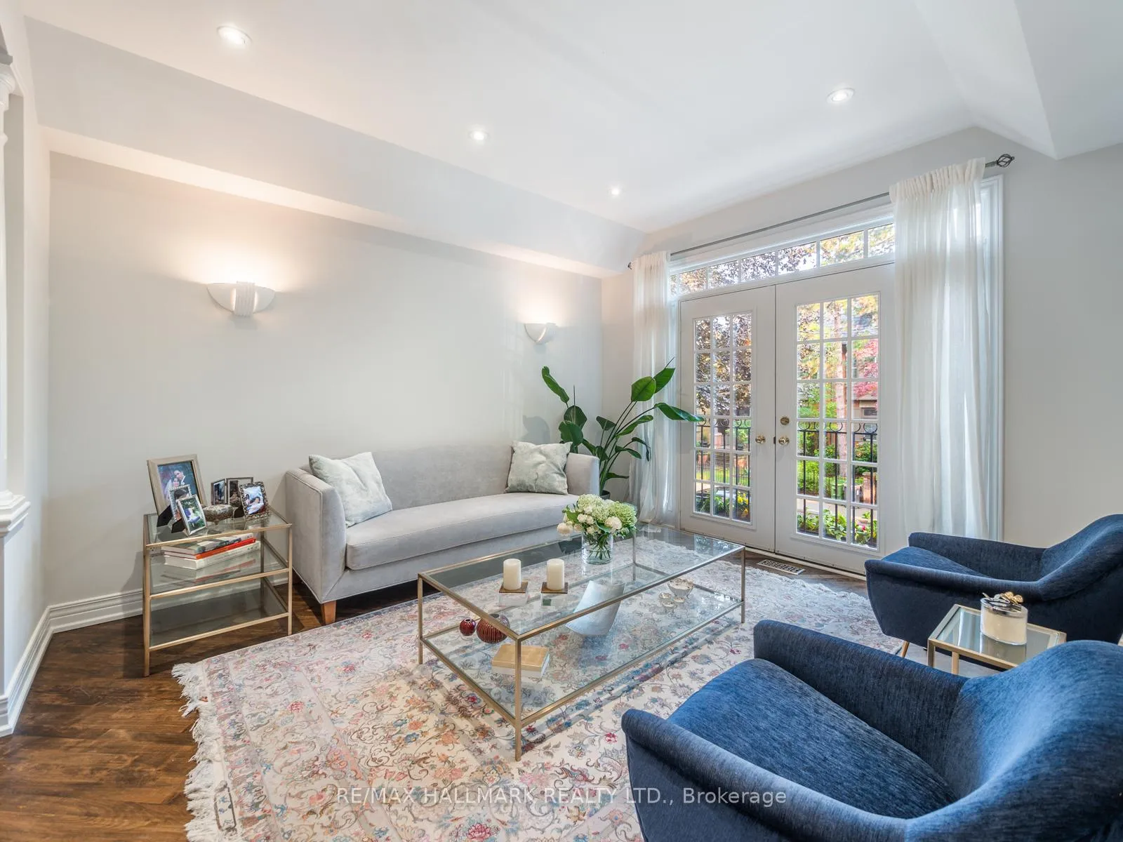 Photo 5 of 74 Macpherson Avenue, Toronto, The Annex — HOMEH