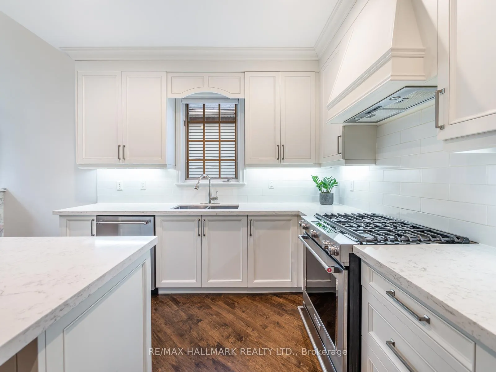 Photo 13 of 74 Macpherson Avenue, Toronto, The Annex — HOMEH