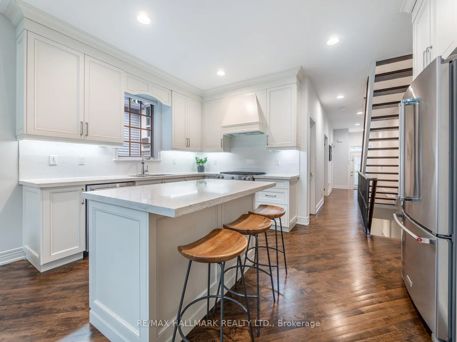 Photo 18 of 74 Macpherson Avenue, Toronto, The Annex — HOMEH