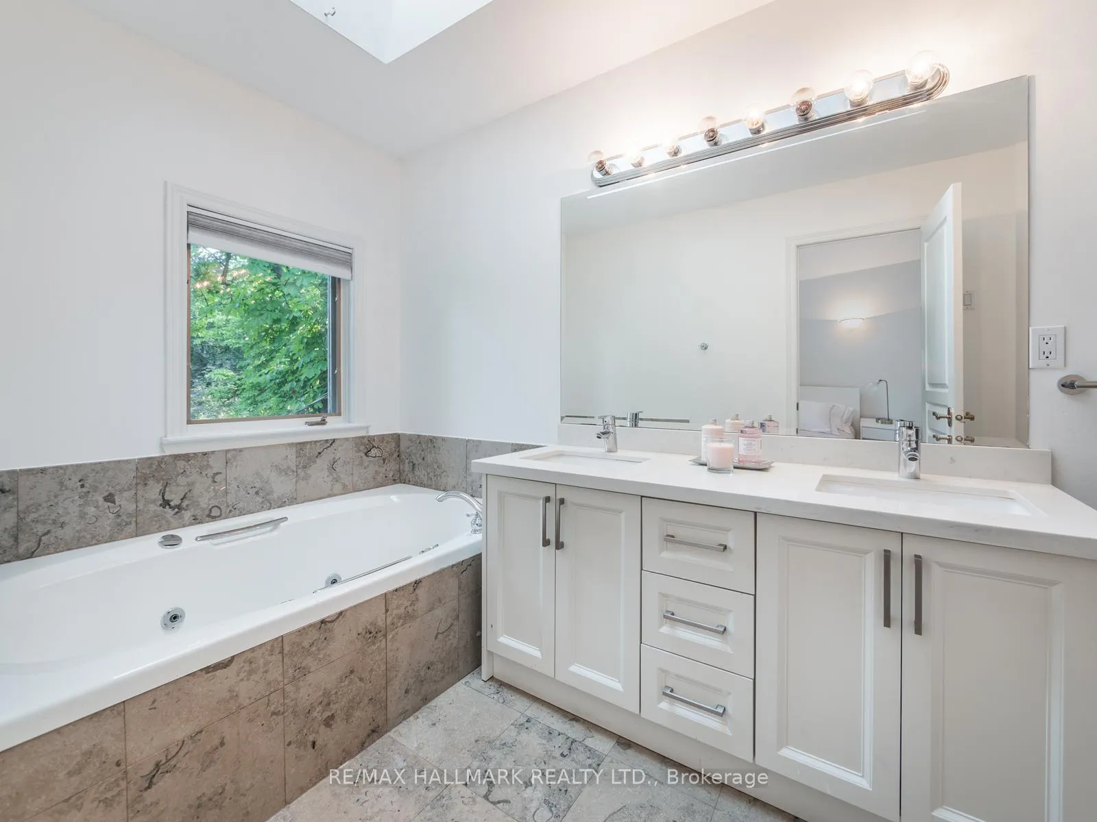 Photo 36 of 74 Macpherson Avenue, Toronto, The Annex — HOMEH