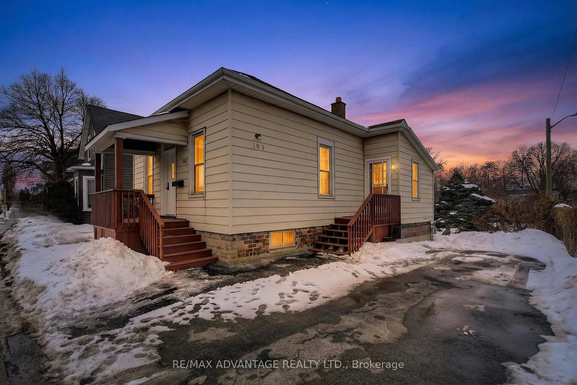 Photo 1 of 103 Scott Street, St. Thomas — HOMEH