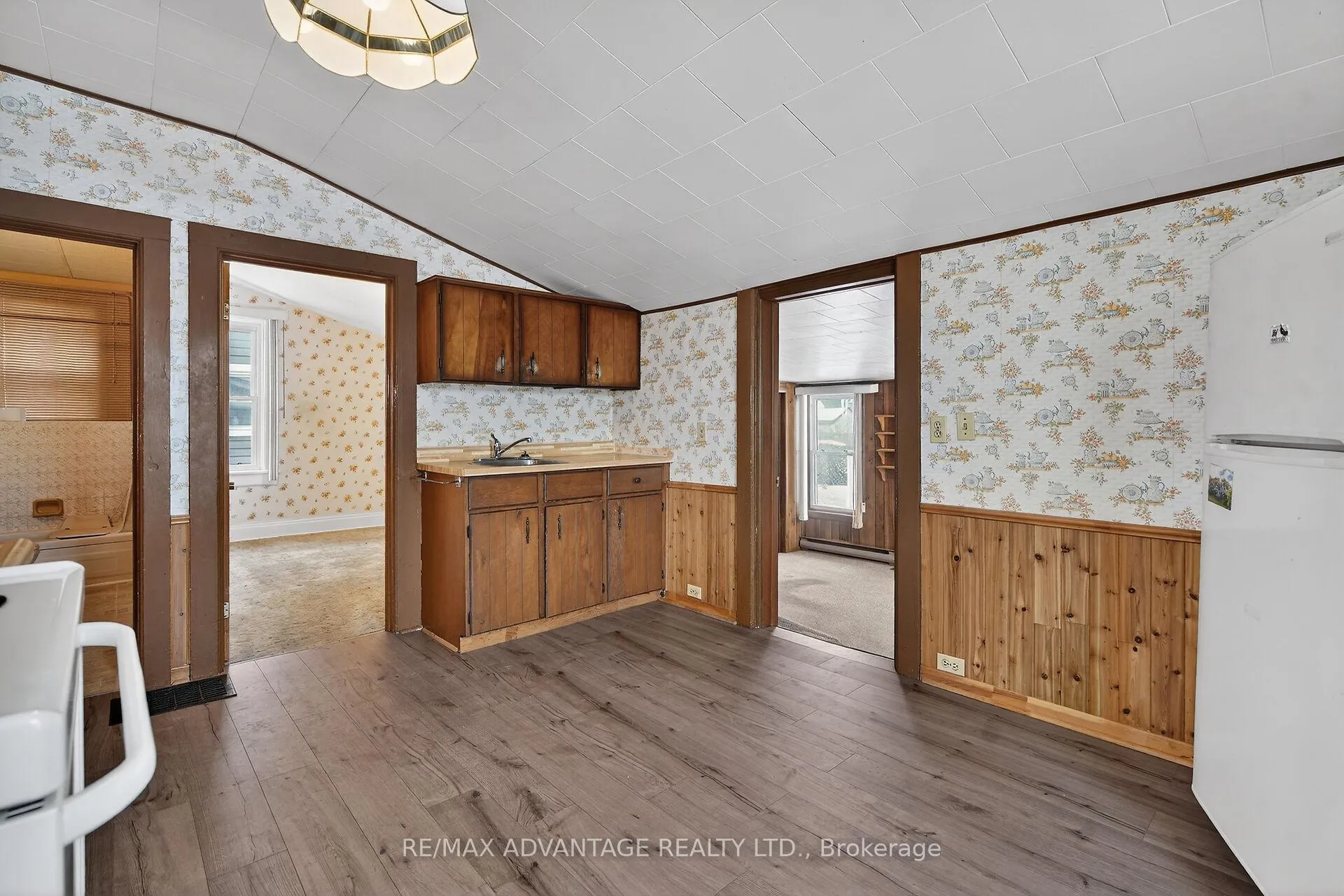 Photo 3 of 103 Scott Street, St. Thomas — HOMEH