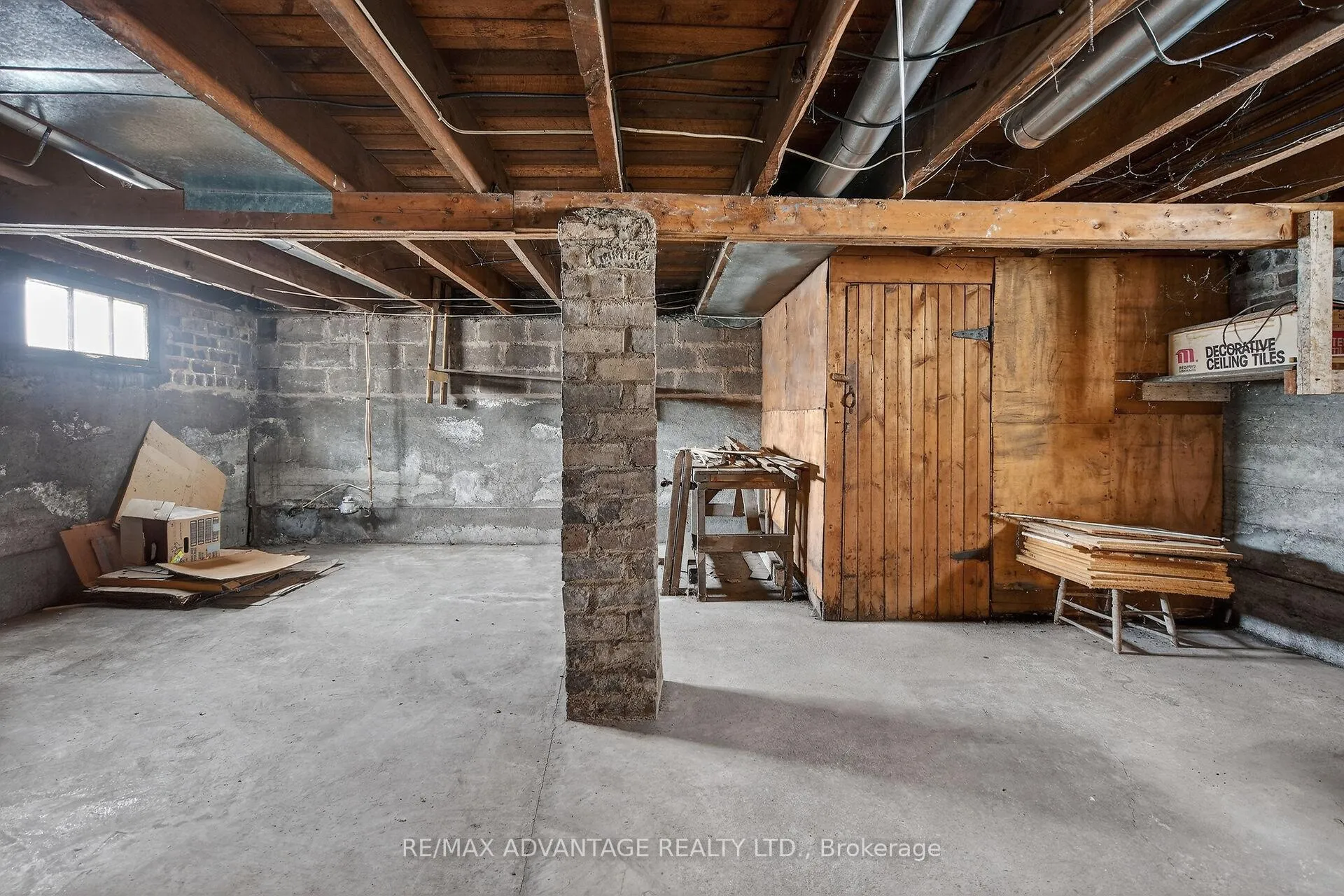 Photo 20 of 103 Scott Street, St. Thomas — HOMEH