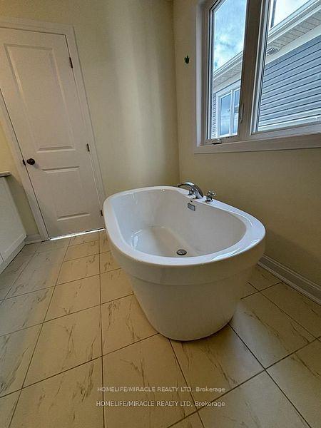 Photo 31 of 30 Oakmont Drive, Loyalist, Bath — HOMEH