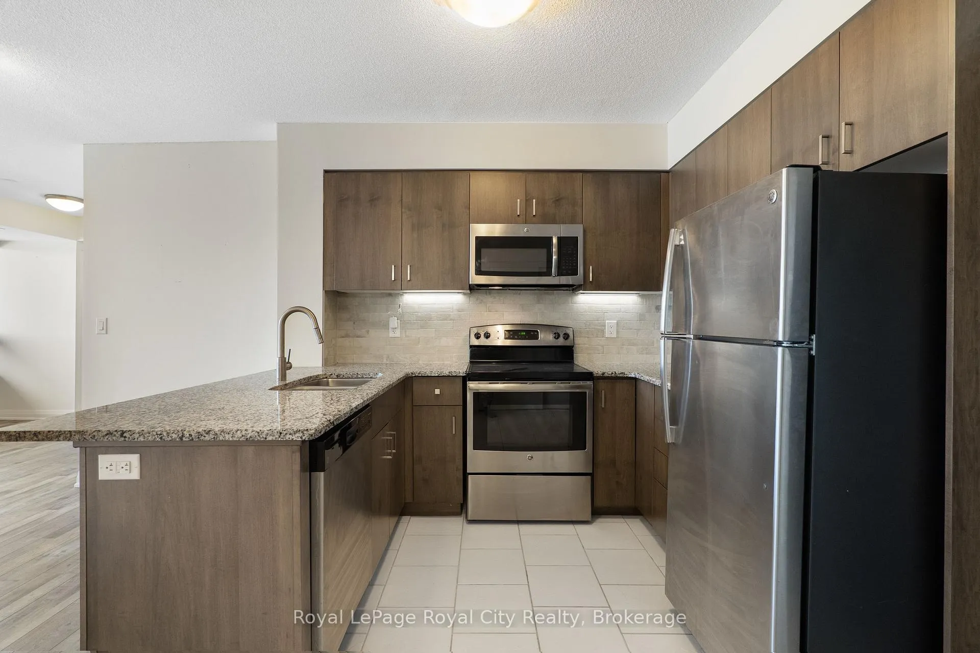 Photo 4 of Unit #406, 53 Arthur Street, Guelph, St. Patrick's Ward — HOMEH