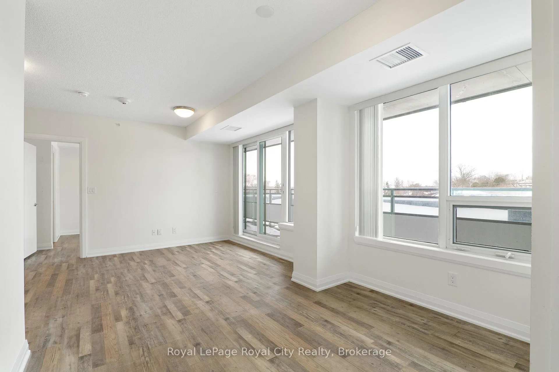 Photo 9 of Unit #406, 53 Arthur Street, Guelph, St. Patrick's Ward — HOMEH