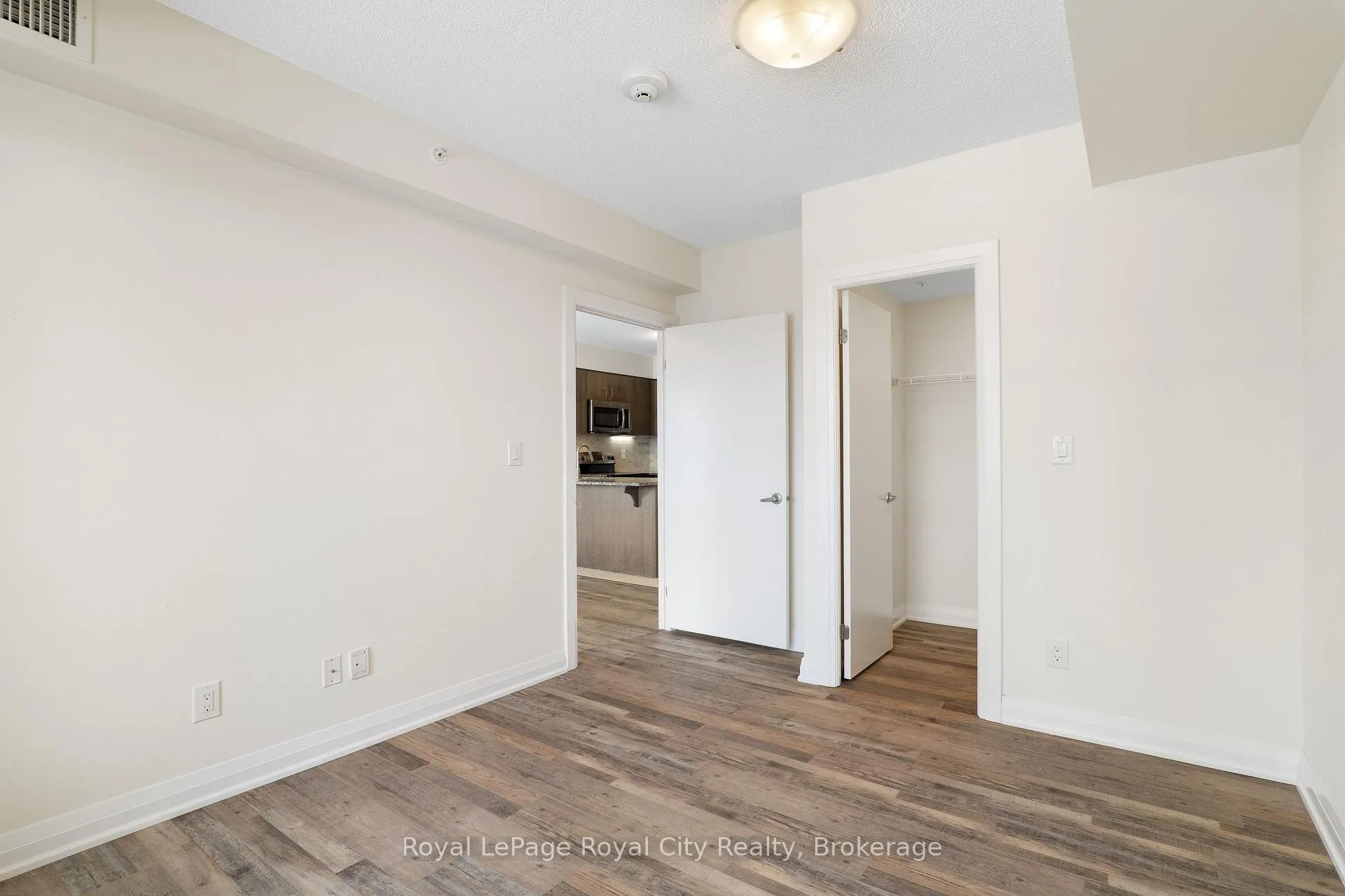Photo 12 of Unit #406, 53 Arthur Street, Guelph, St. Patrick's Ward — HOMEH